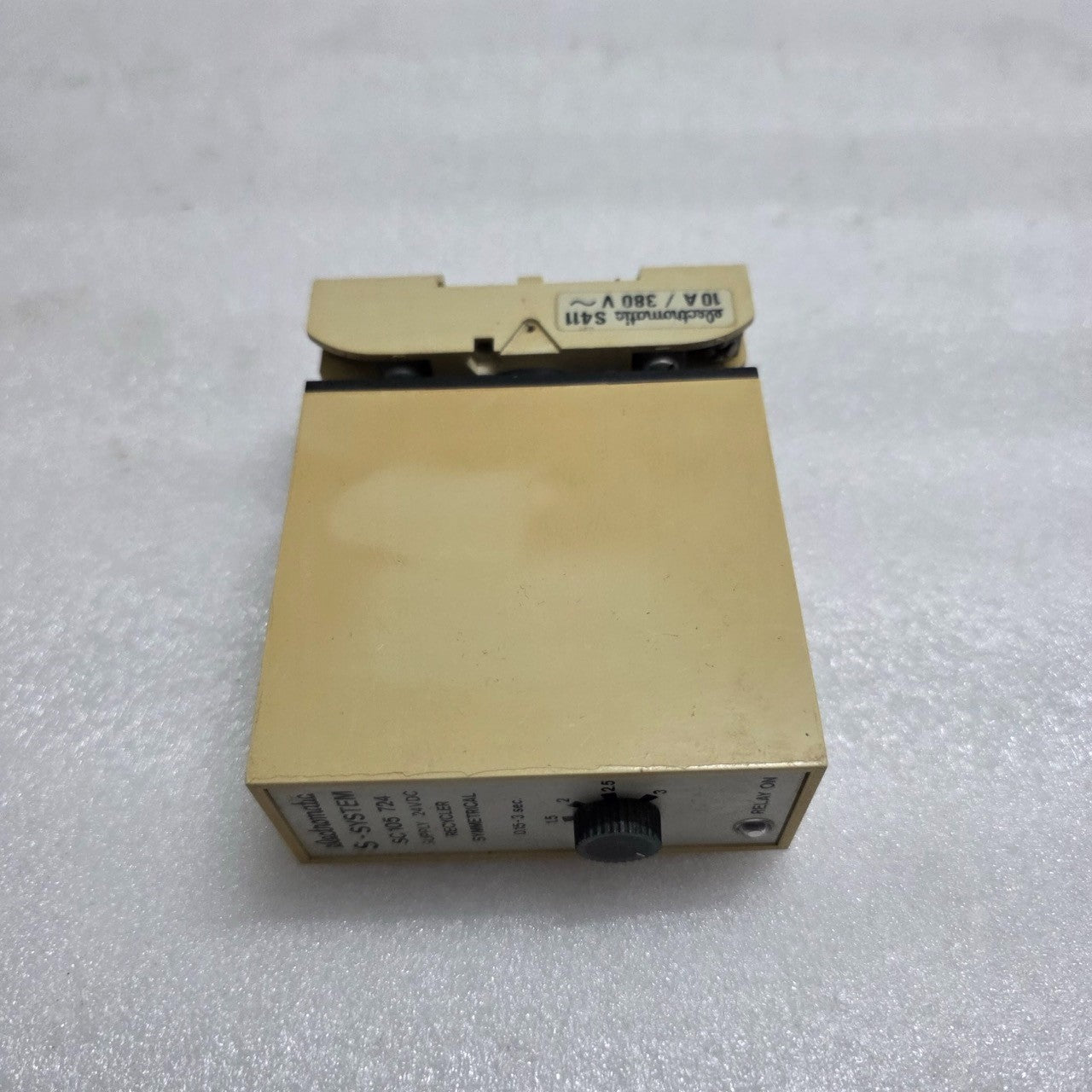 ELECTROMATIC SC 105 724 RECYCLER (SYMMETRICAL FLASHER) TIMER RELAY 24VDC