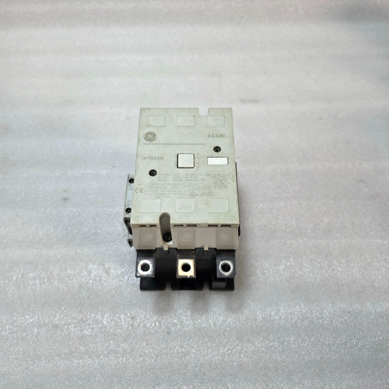 GENERAL ELECTRIC CK75CA300 3-POLE MAGNETIC CONTACTOR 150A 690V BCLL11