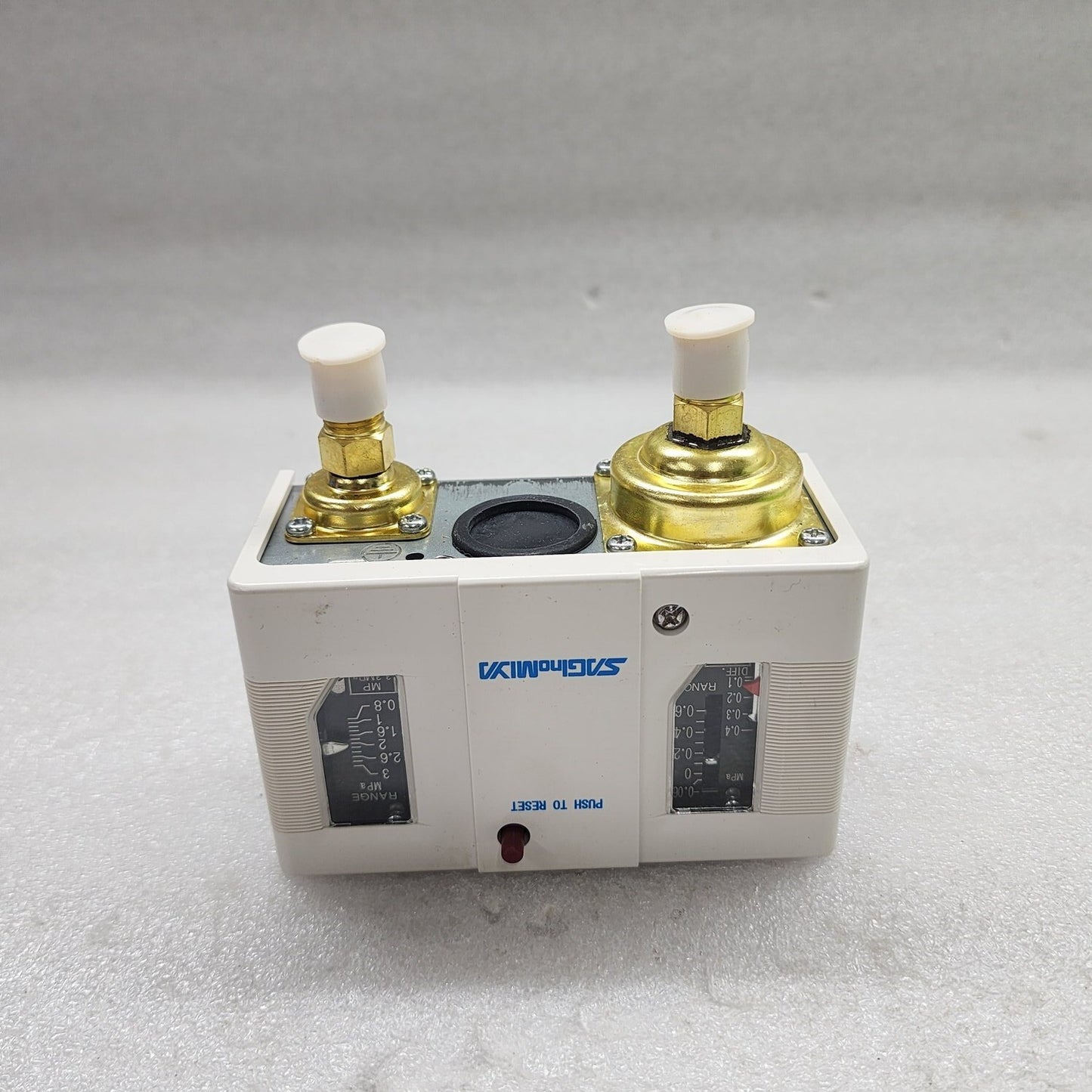 SAGINOMIYA DNS-D606MQ PRESSURE CONTROL SWITCH