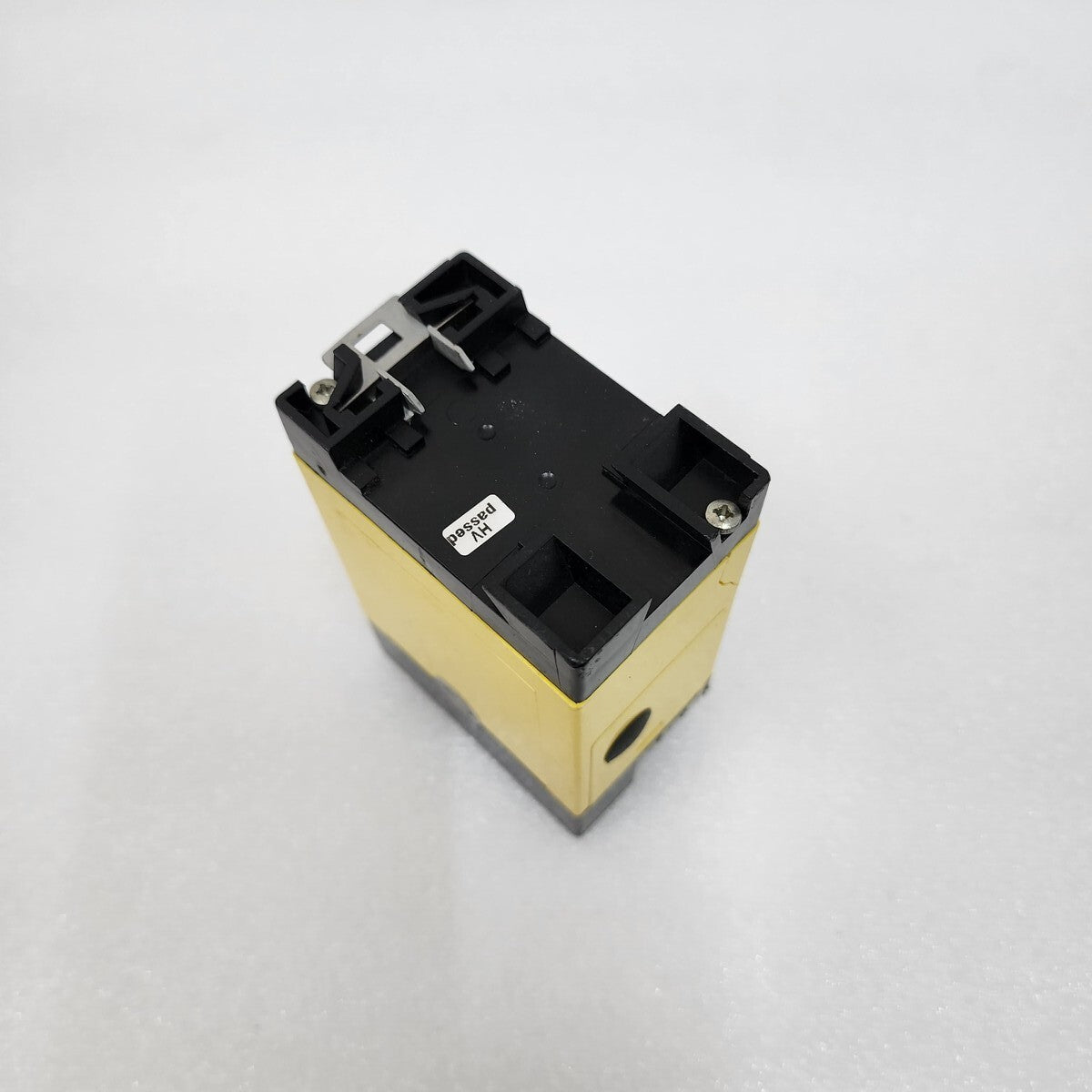 Bender CSE141 Overload Relay B942615 85-275 VAC CRACK ON BODY