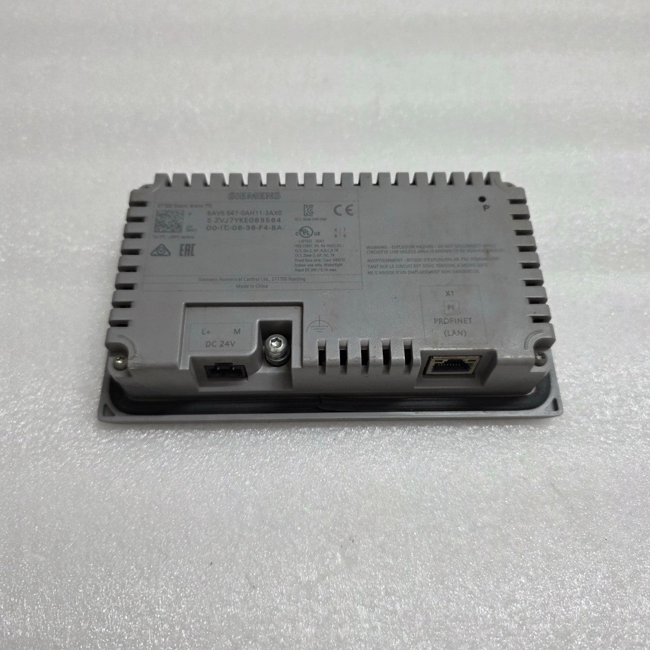 SIEMENS AG KP300 BASIC MONO 6AV6 647-0AH11-3AX0 BASIC PANEL KEY OPERATION HMI 24
