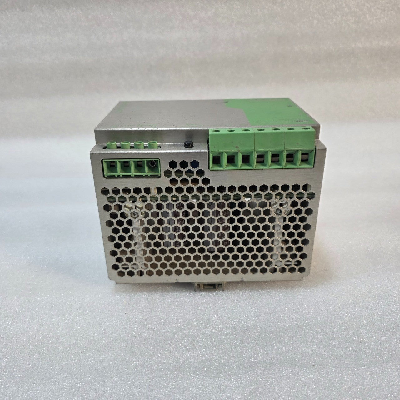 PHOENIX CONTACT	QUINT-PS-3X400-500AC/24DC/20 POWER SUPPLY UNIT 2938727