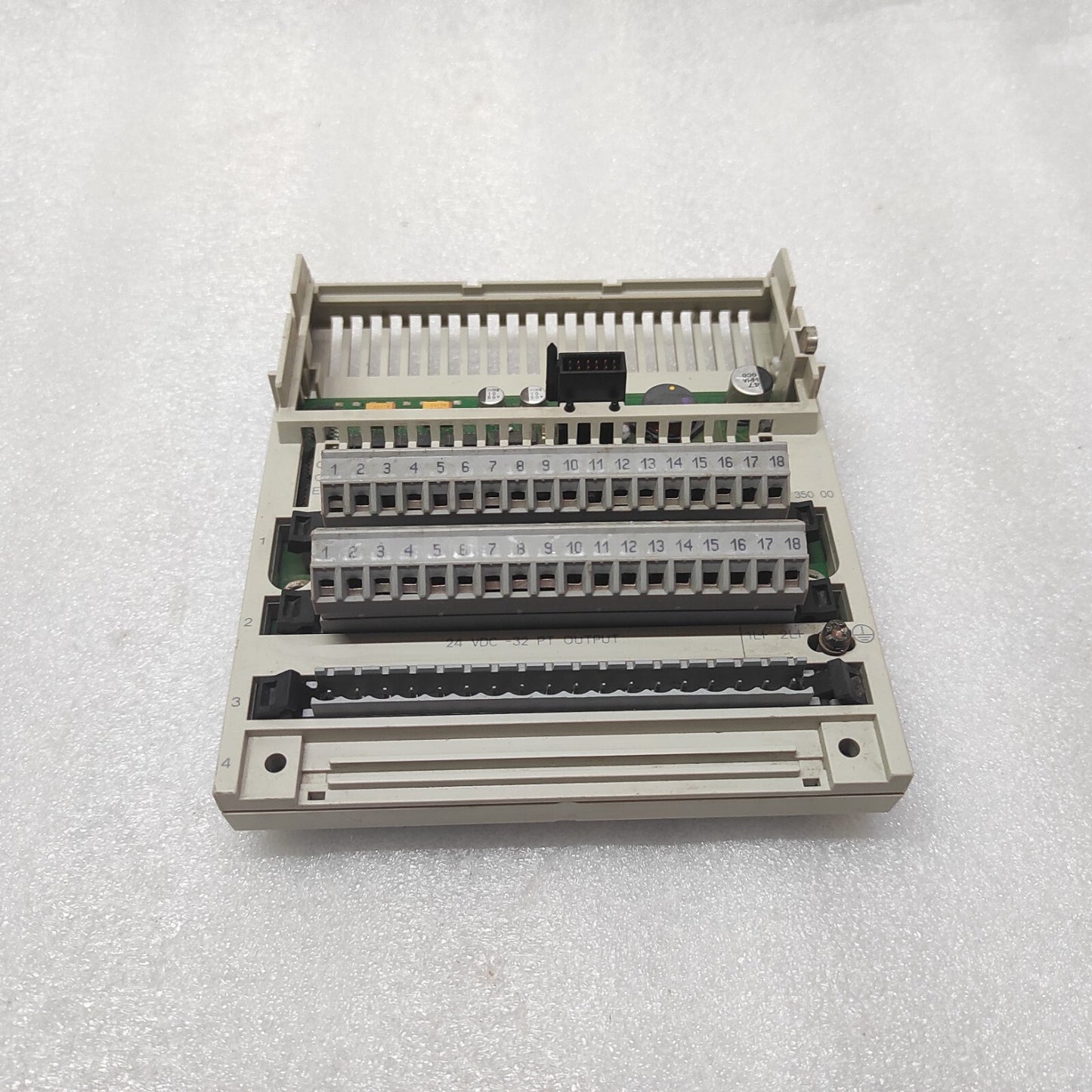 SE TSX MOMENTUM 170ADO35000 I/O BASE 24VDC