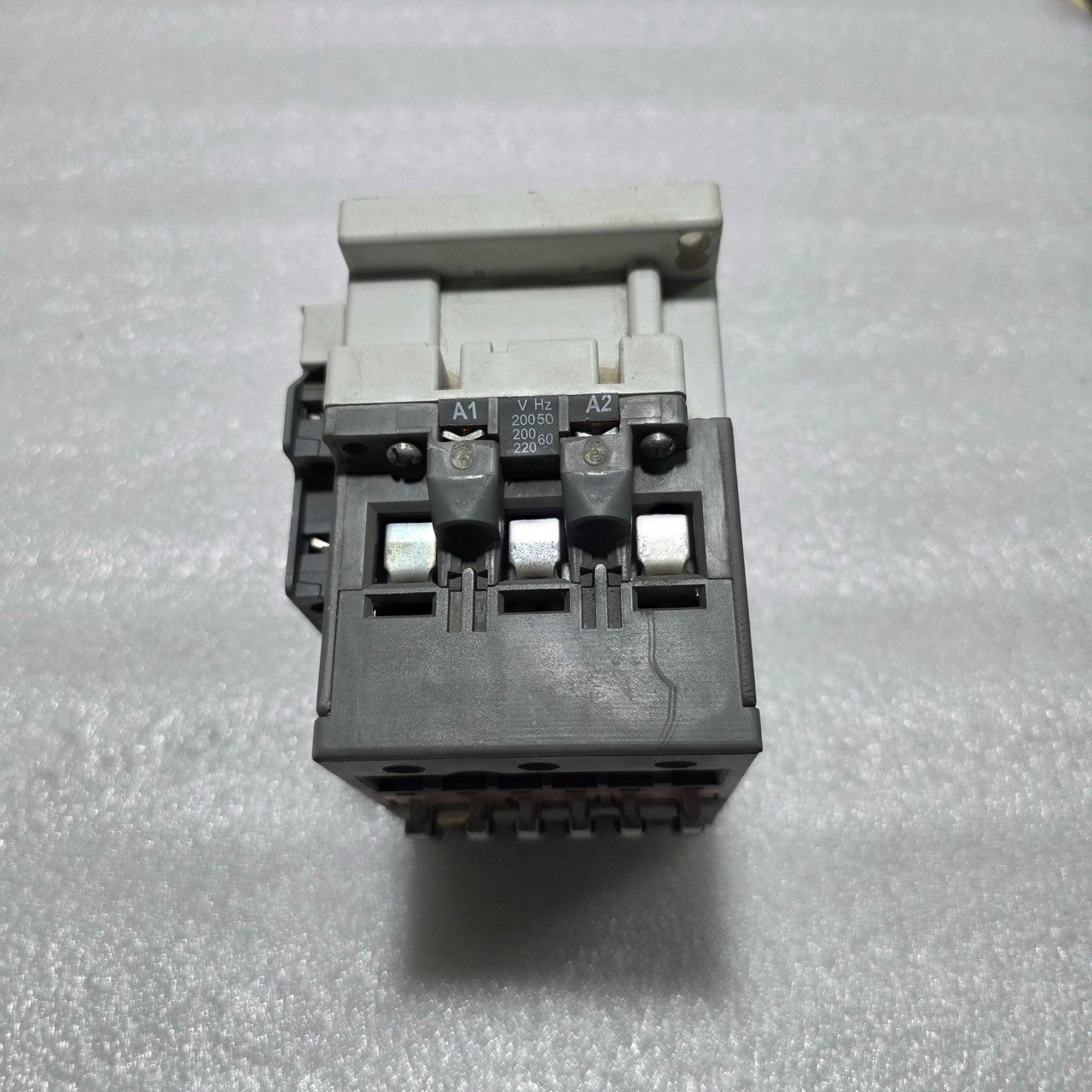 ABB A75-30-00 3-POLE BLOCK CONTACTOR 125A COIL VOLTAGE 200-220VAC
