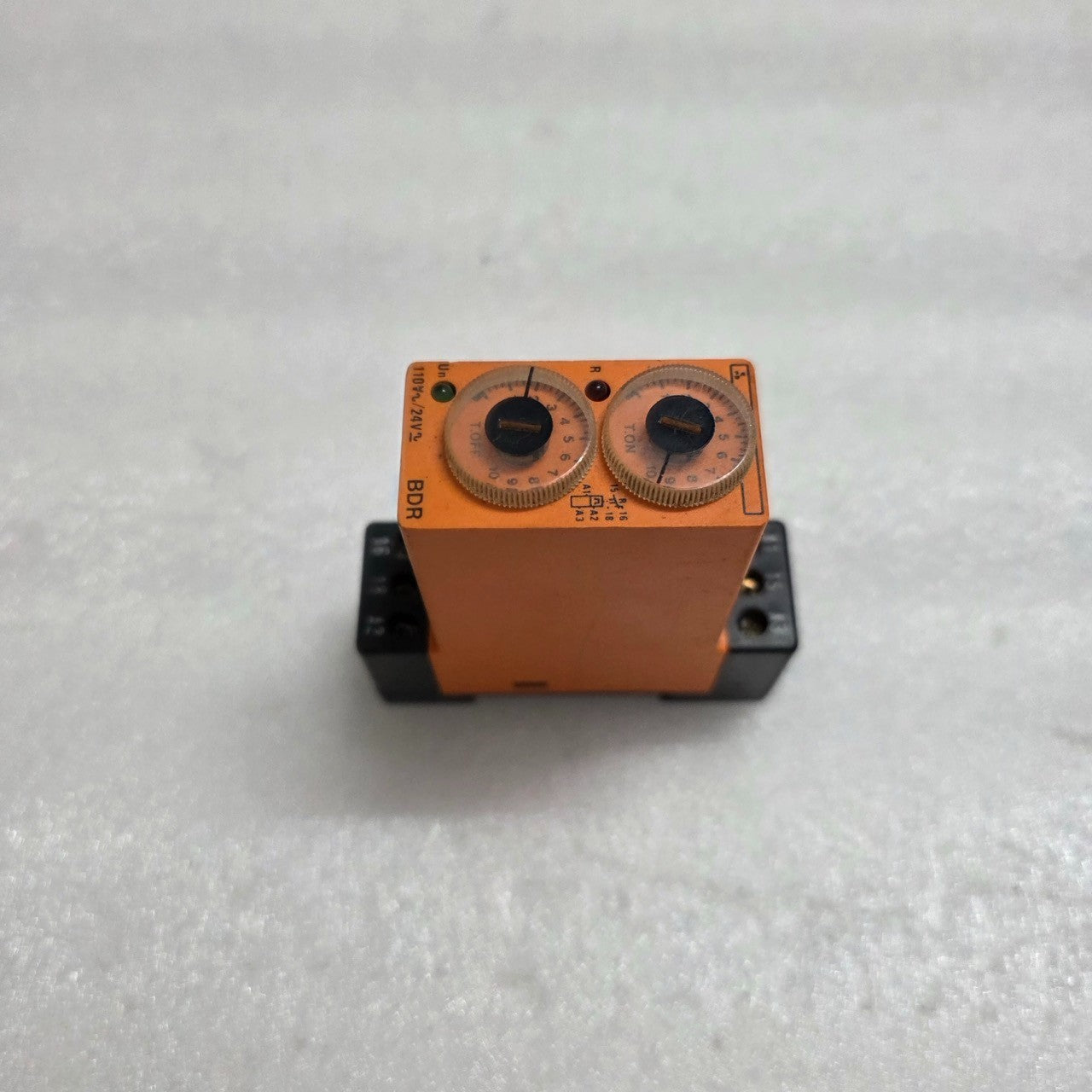 SYRELEC BDR OFF-DELAY TIME RELAY 220-240 V AC/24V AC-DC