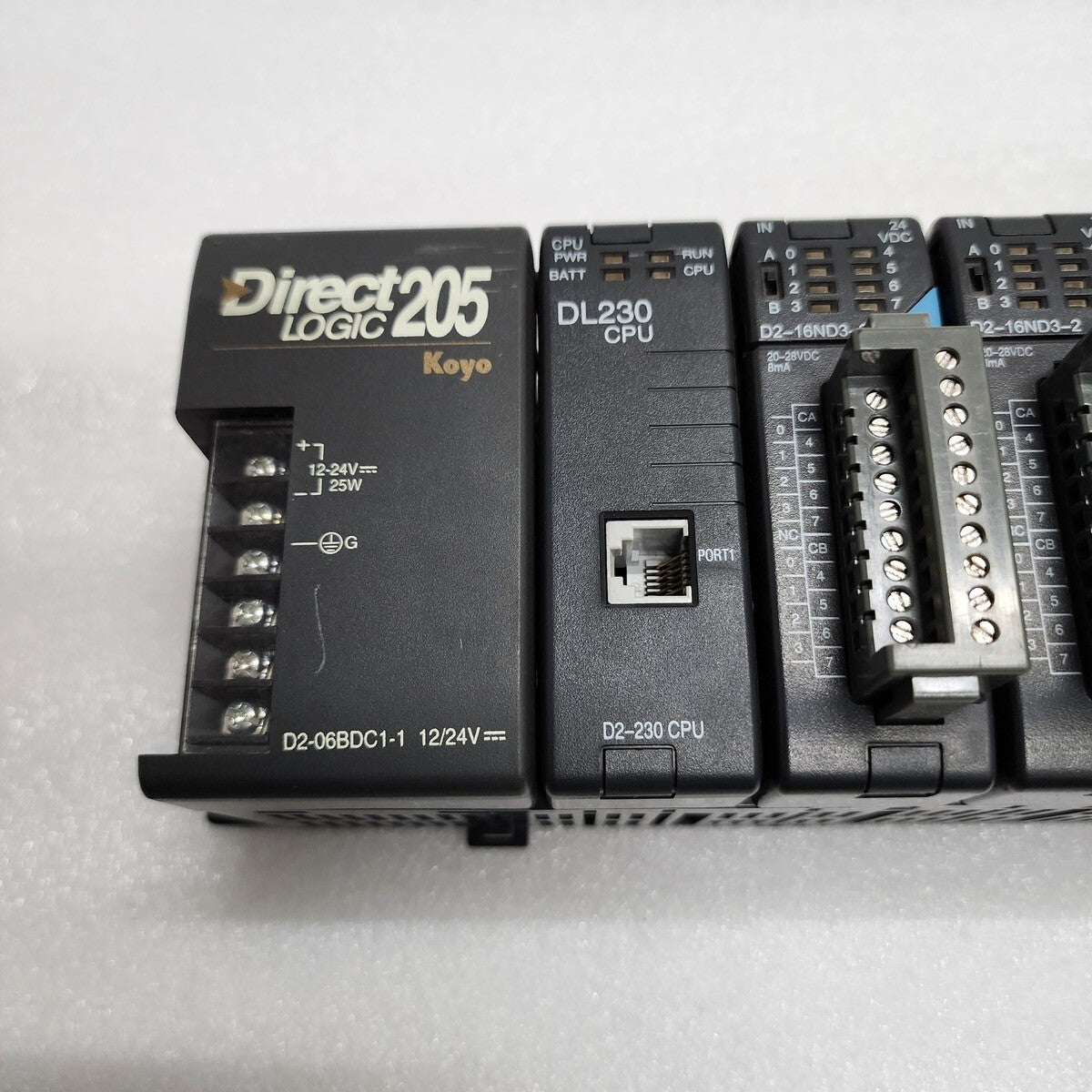 DIRECT LOGIC 205 KOYO PLC DL230 CPU D2-16ND3-2 IN D2-16TD2-2 OUT D2-06BDC1-1