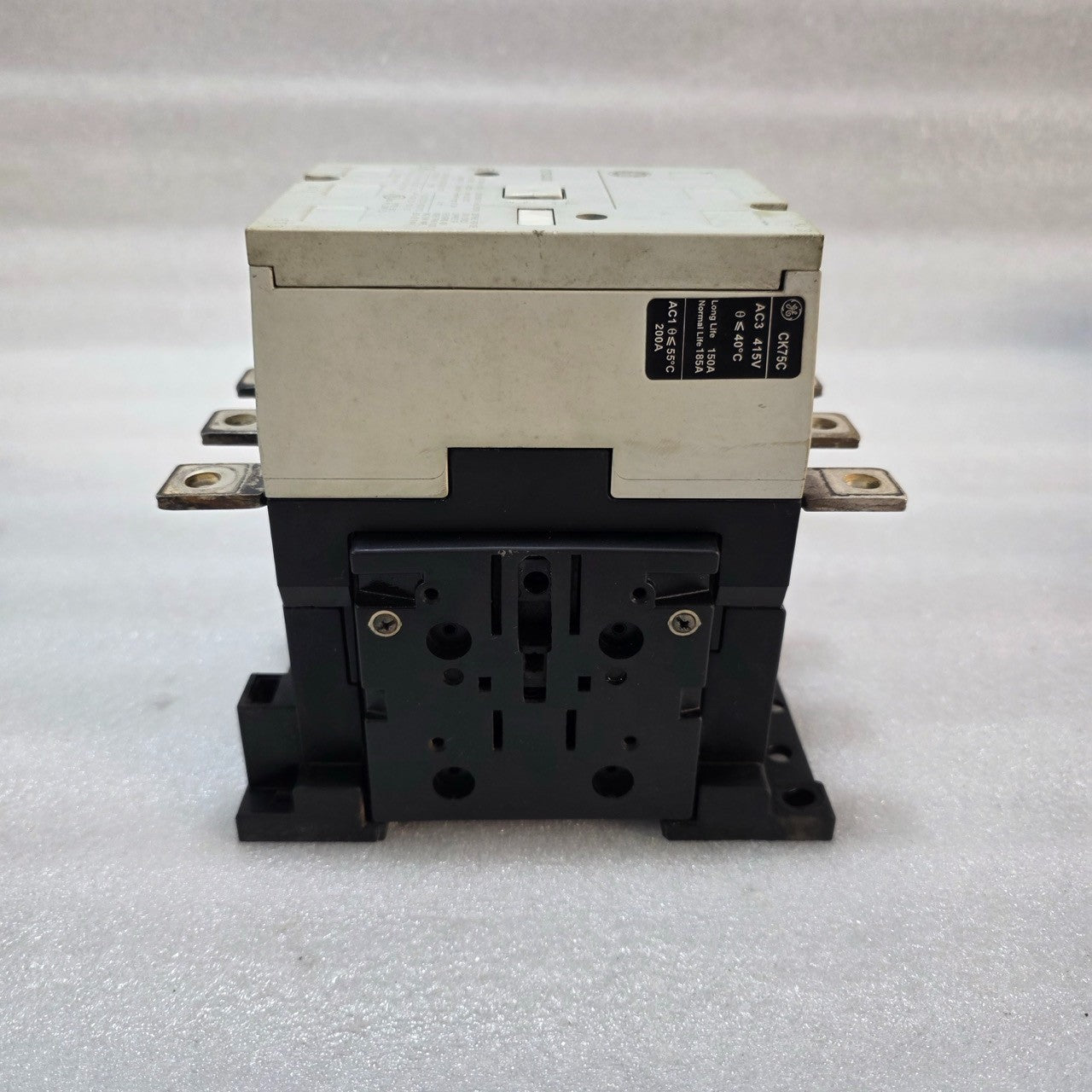 GENERAL ELECTRIC CK75CA300 3-POLE MAGNETIC CONTACTOR 150A