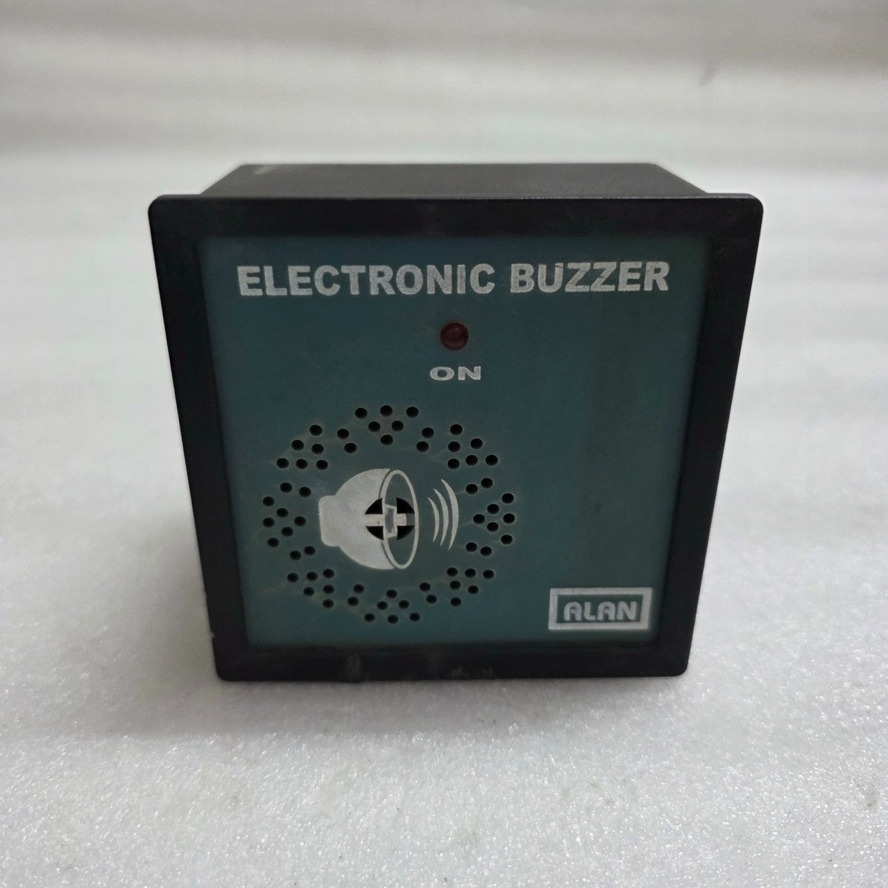 ALAN AUH-1122 ELECTRONIC HOOTER 80–140 V AC/DC OR 160–280 V AC/DC