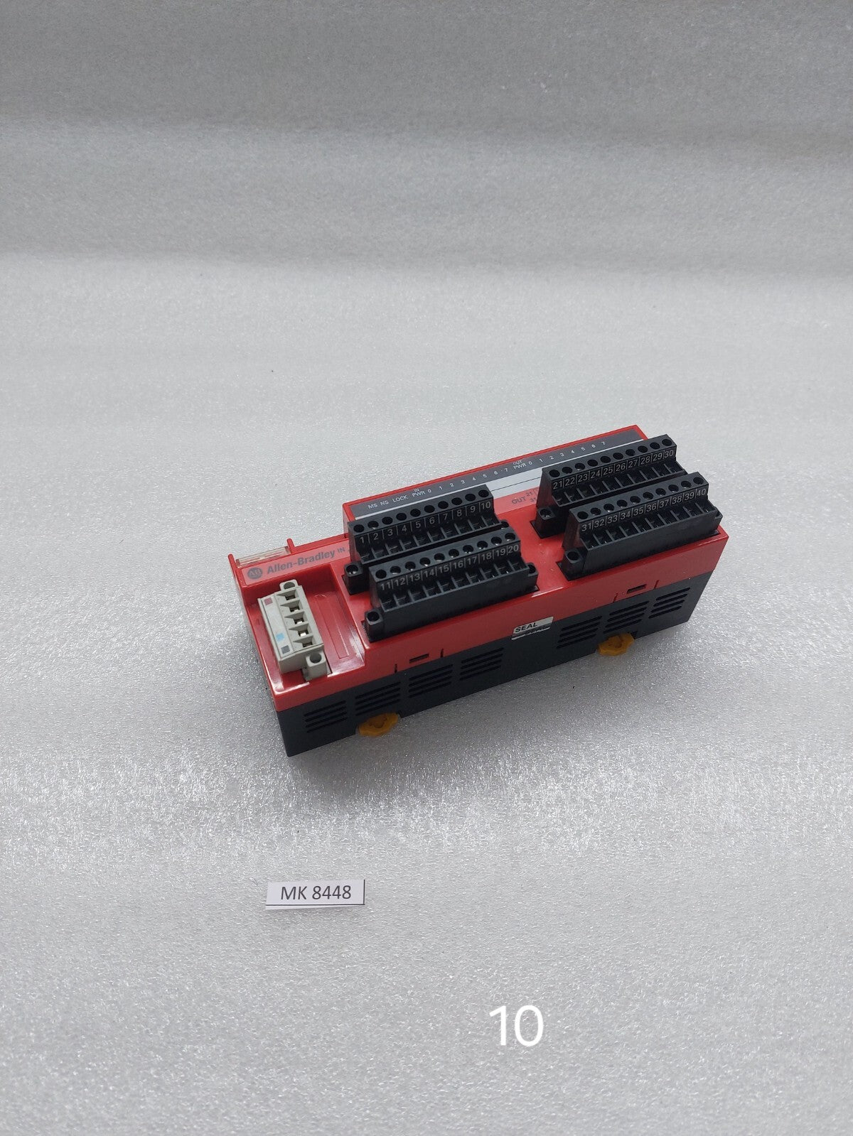 ALLEN BRADLEY 1791DS-IB8XOB8 COMPACT BLOCK GUARD I/O