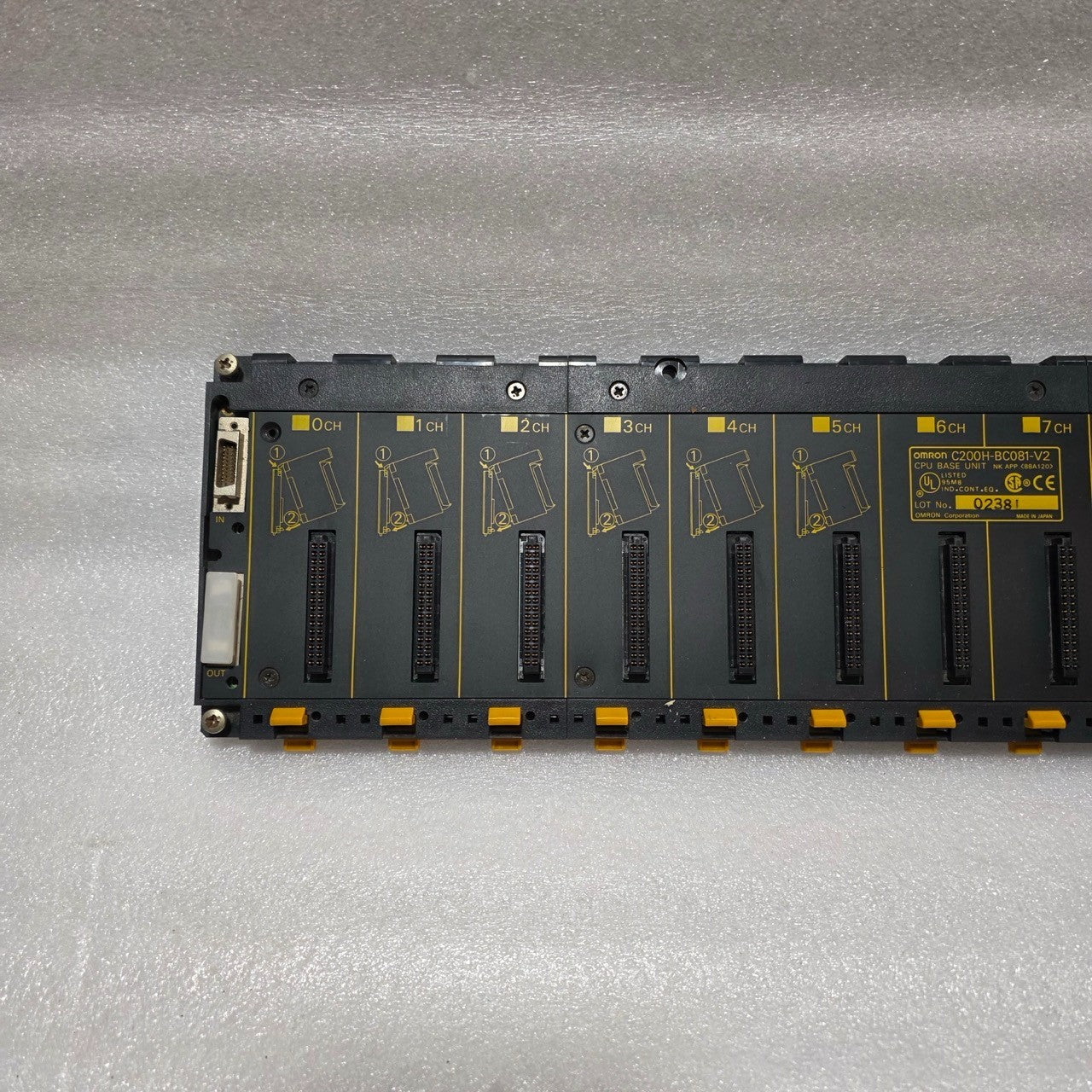 OMRON C200H-BC081-V2 CPU BASE UNIT / 8-SLOT BACKPLANE RACK