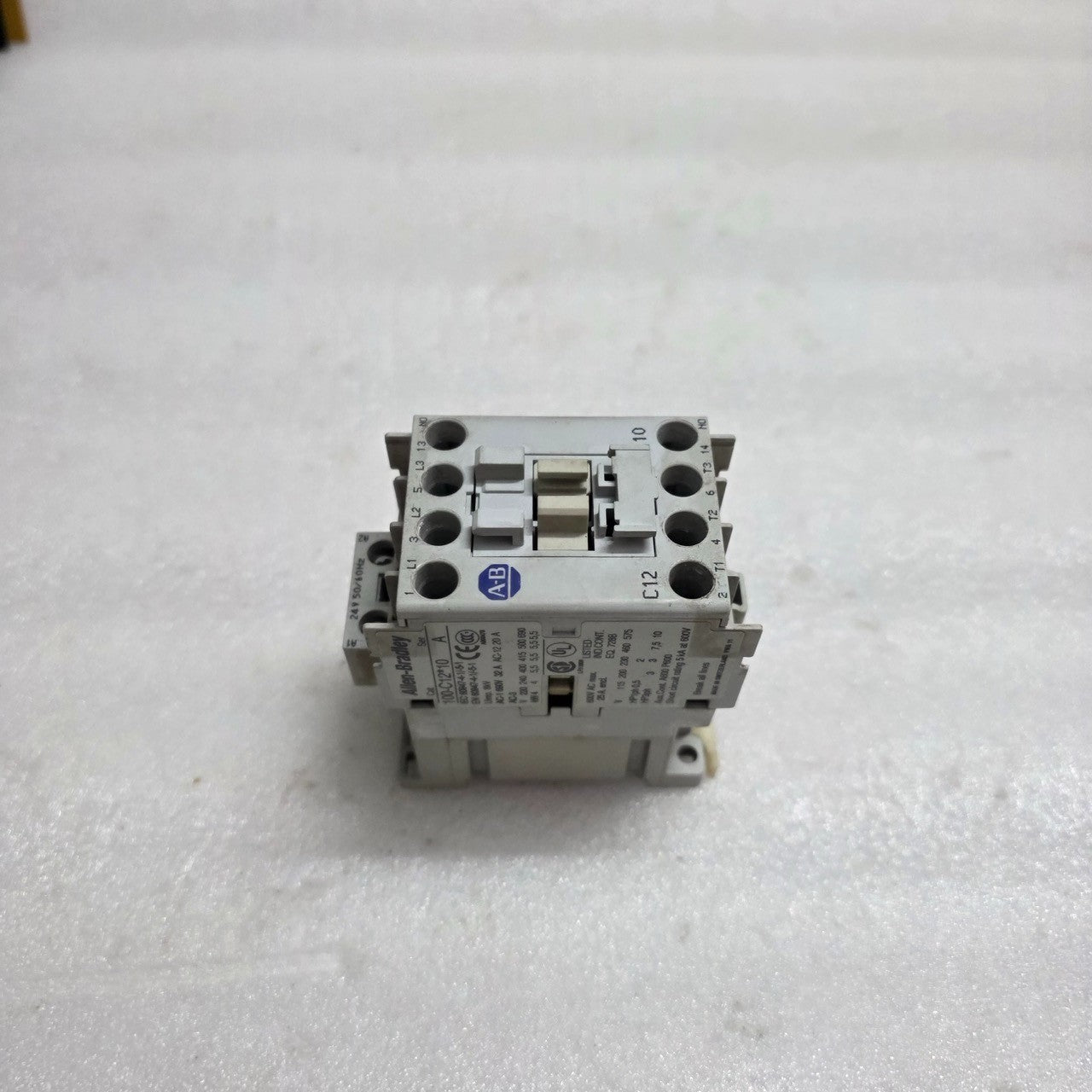 ALLEN-BRADLEY CAT 100-C12-10 SER A CONTACTOR COIL VOLTAGE 24V AC