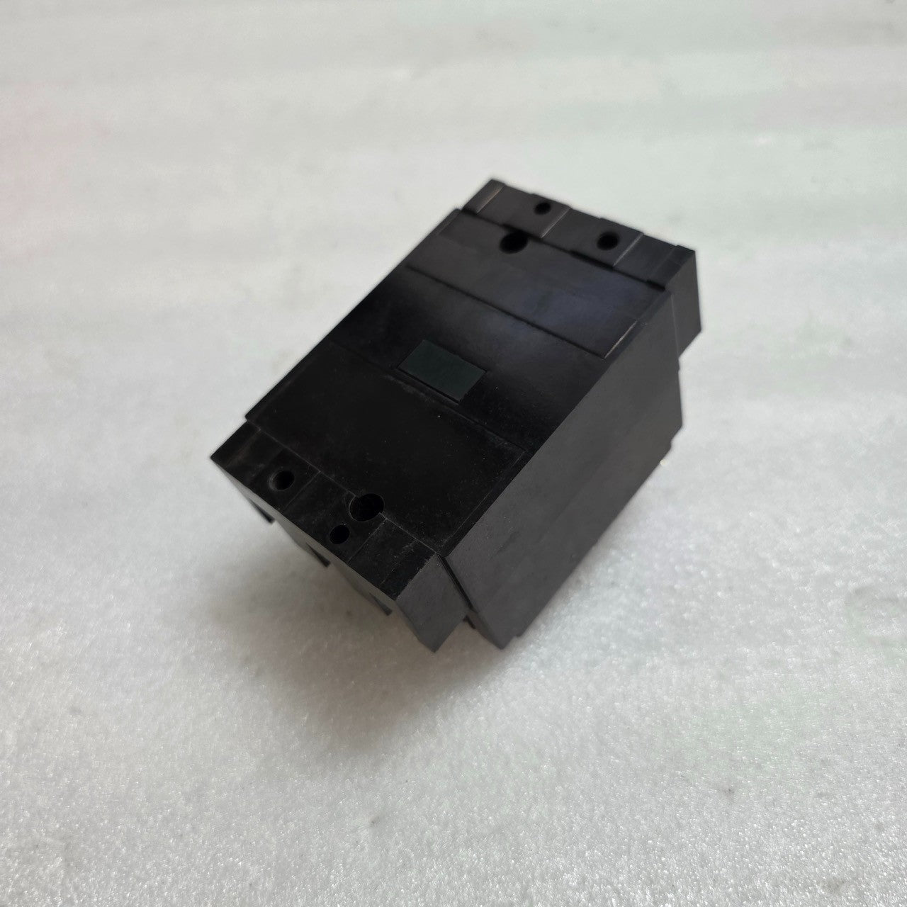 DONG-A ELECTRIC DB23C 3-POLE MOLDED CASE CIRCUIT BREAKER