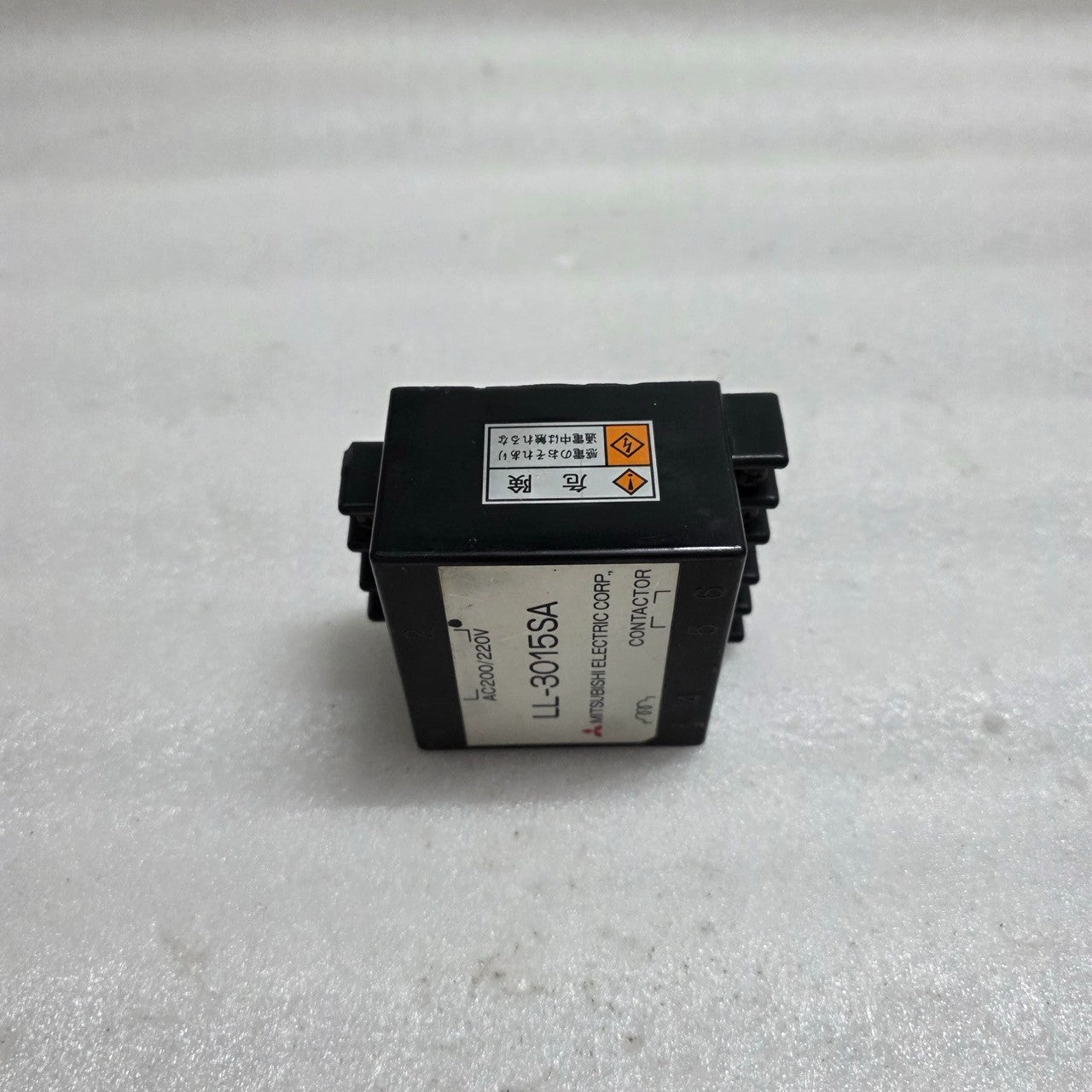 MITSUBISHI LL-3015SA ELECTRICAL CONTACTOR AC200/220V