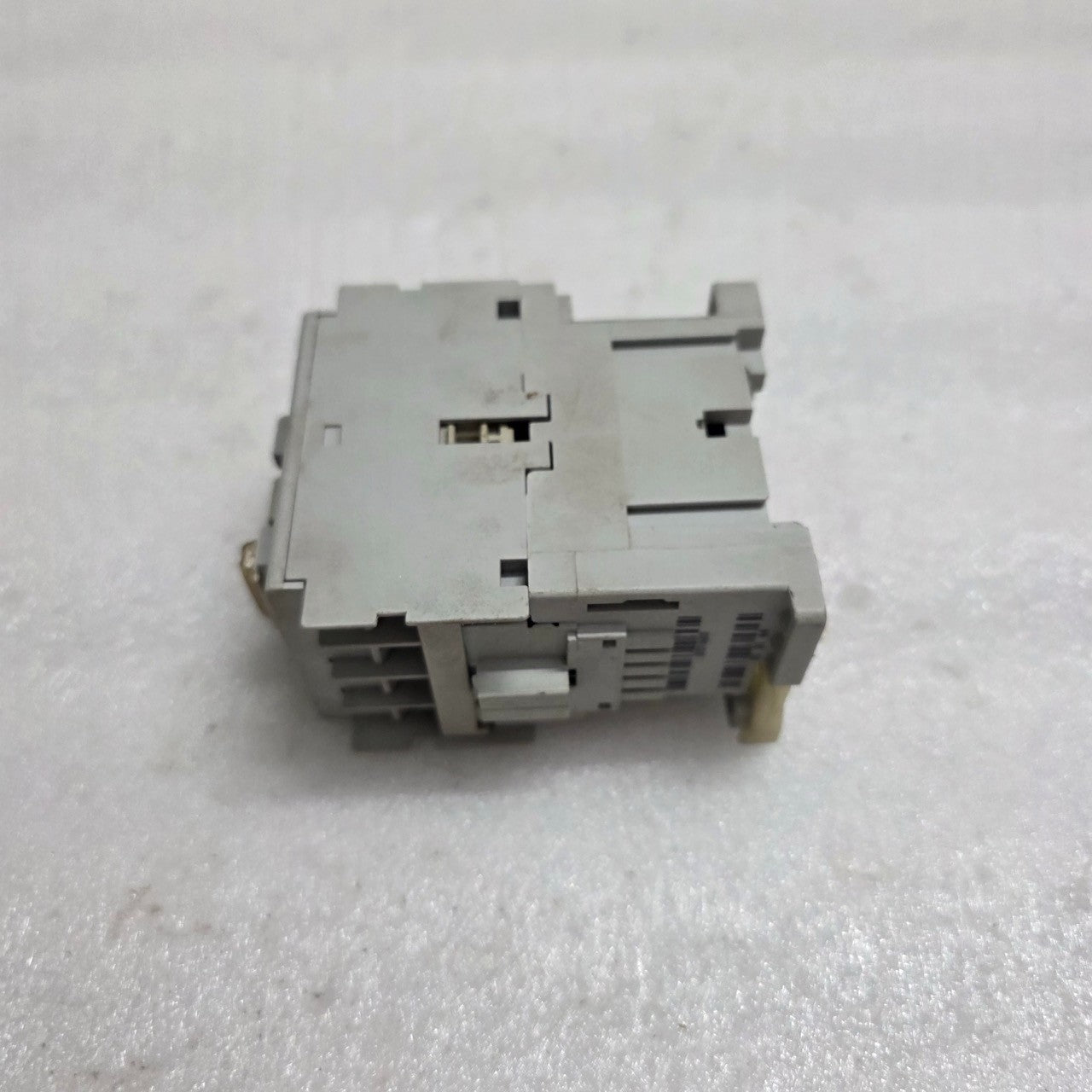ALLEN-BRADLEY 100-C09-10 SER A CONTRACTOR COIL VOLTAGE 24V AC