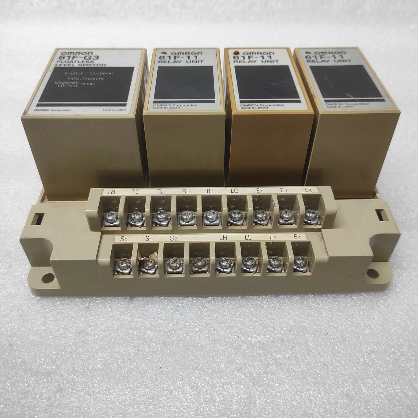 OMRON 61F-G3 FLOATLESS LEVEL SWITCH 61F-11 RELAY UNIT