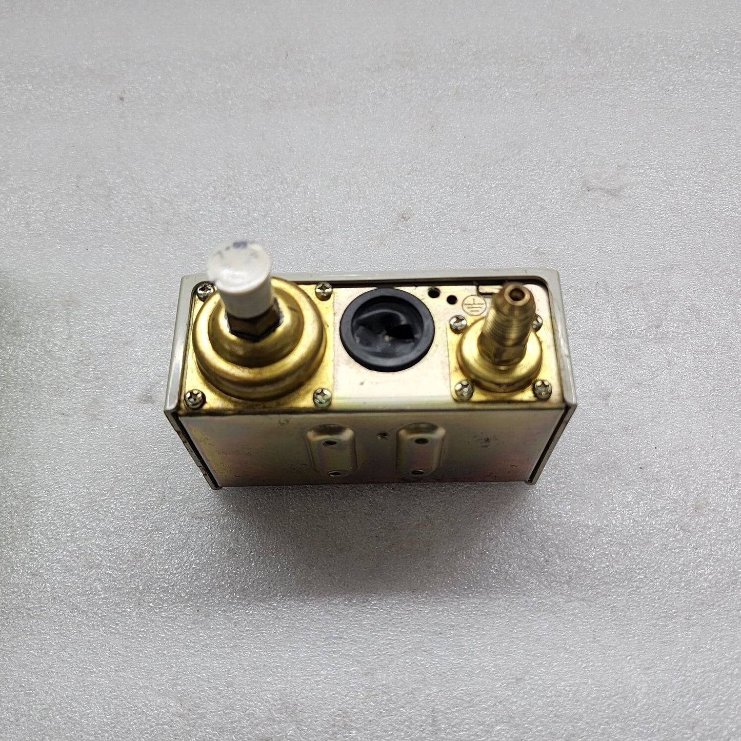 SAGINOMIYA DNS-D606M PRESSURE CONTROLS 004288