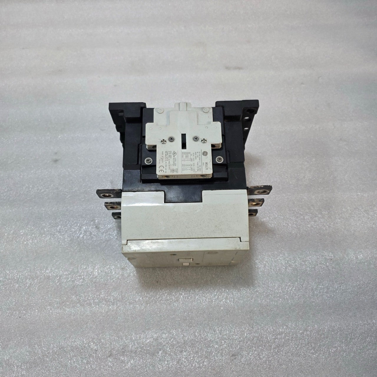 GENERAL ELECTRIC CK75CA300 3-POLE MAGNETIC CONTACTOR 150A 690V BCLL11