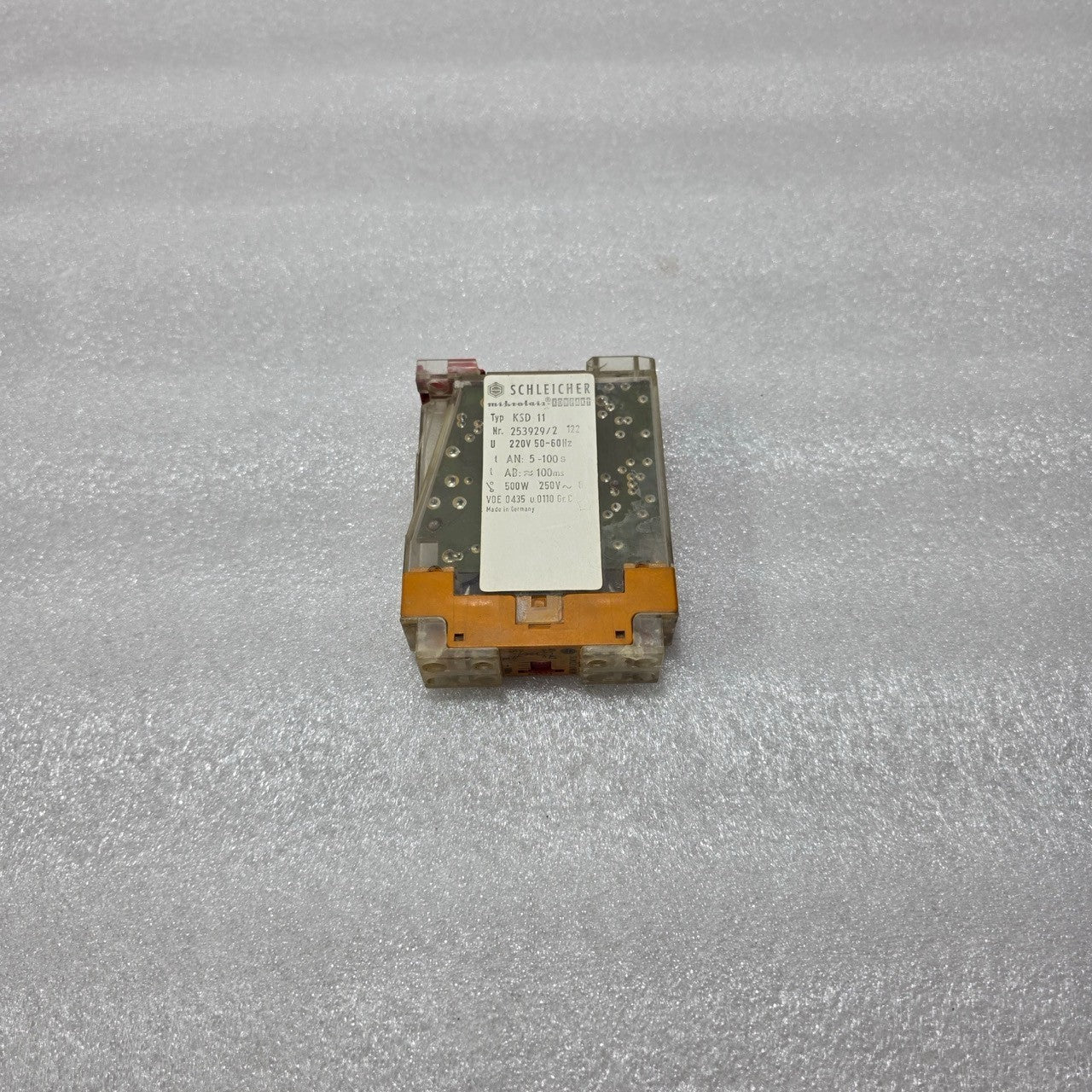 SCHLEICHER KSD 11 TIME RELAY 253929/2 220VAC