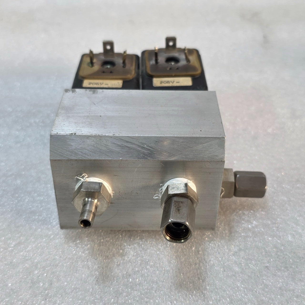 BUSCHJOST 8368130.8051 SOLENOID COIL 230 VAC