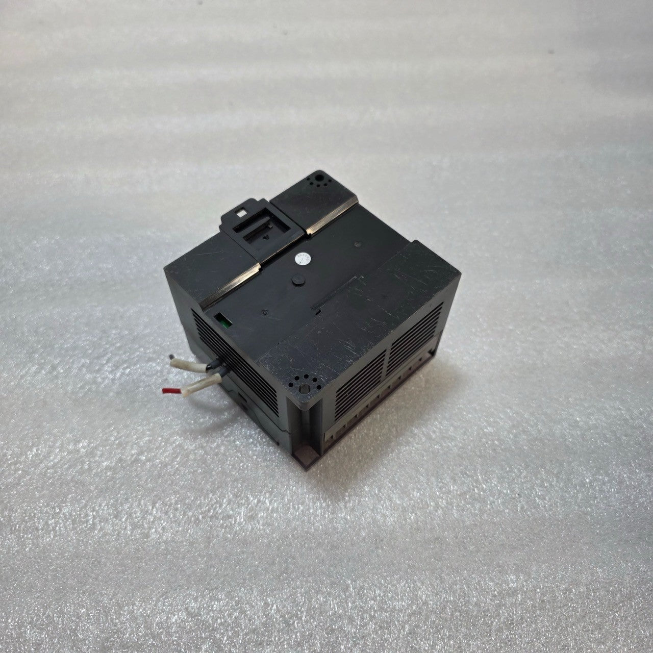 SUZHOU INOVANCE H1U-1410MR-XP AUTOMATION CONTROLLER 100-240V AC