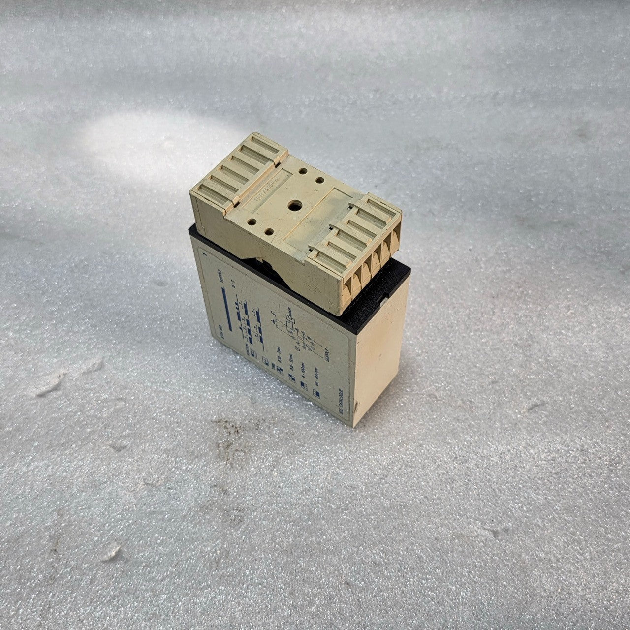 ELECTROMATIC S 114166 230 PULSE CONTINUITY TIMER 195–265 VAC