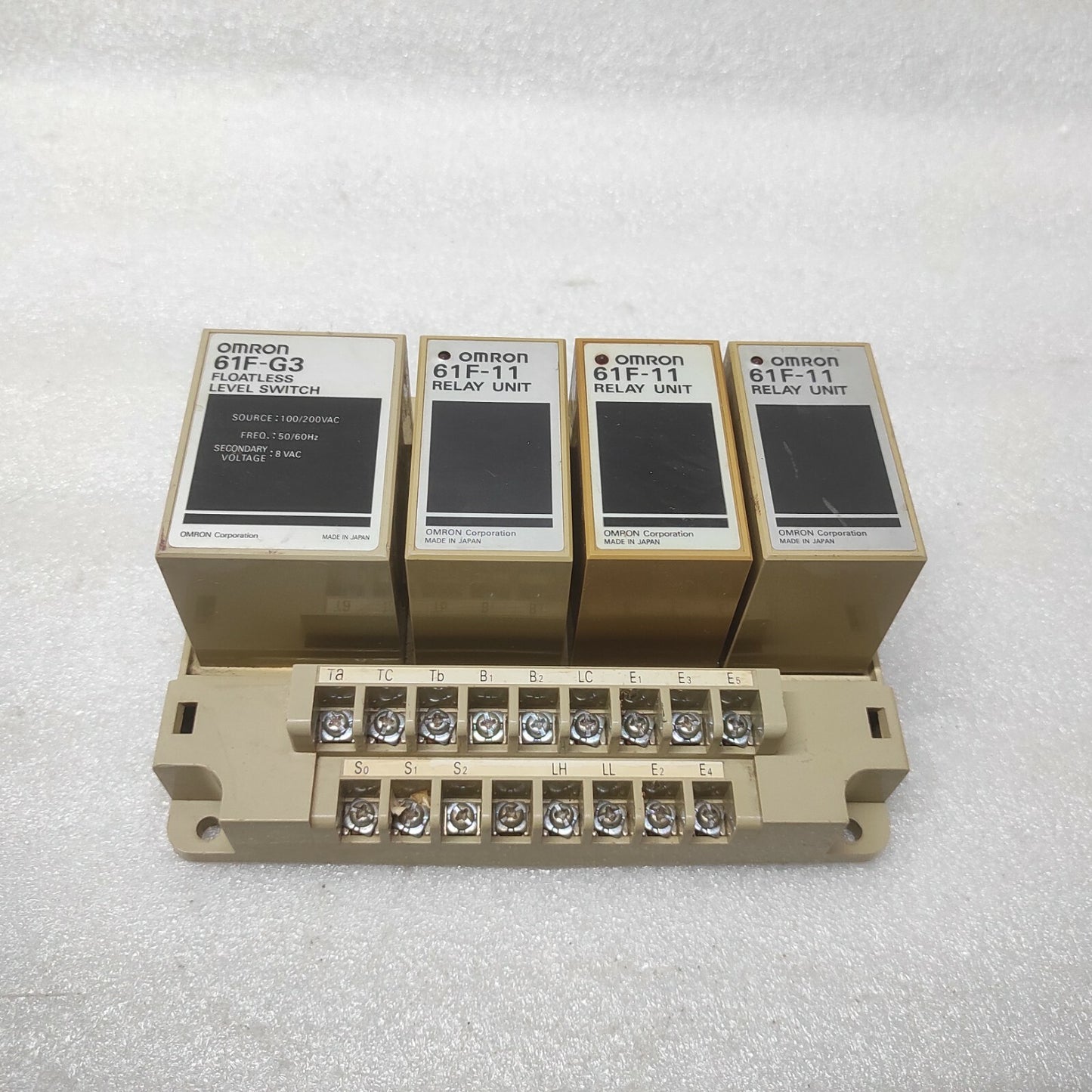 OMRON 61F-G3 FLOATLESS LEVEL SWITCH 61F-11 RELAY UNIT