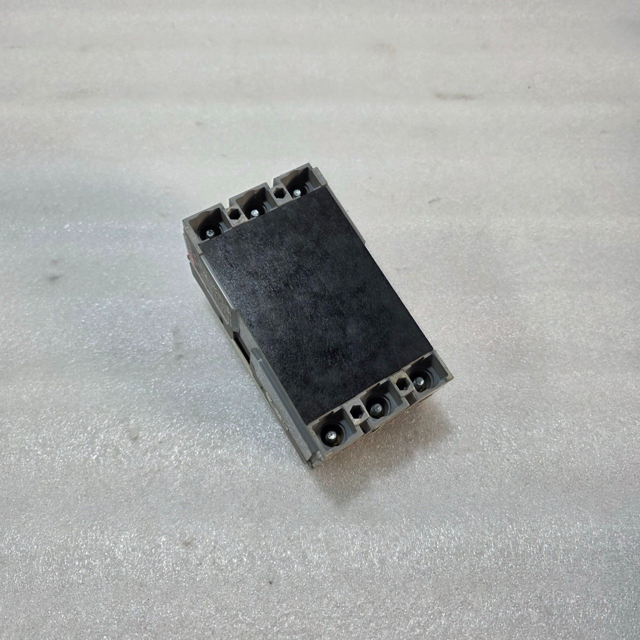 LS ABS 33B 3-POLE CIRCUIT BREAKER 20A