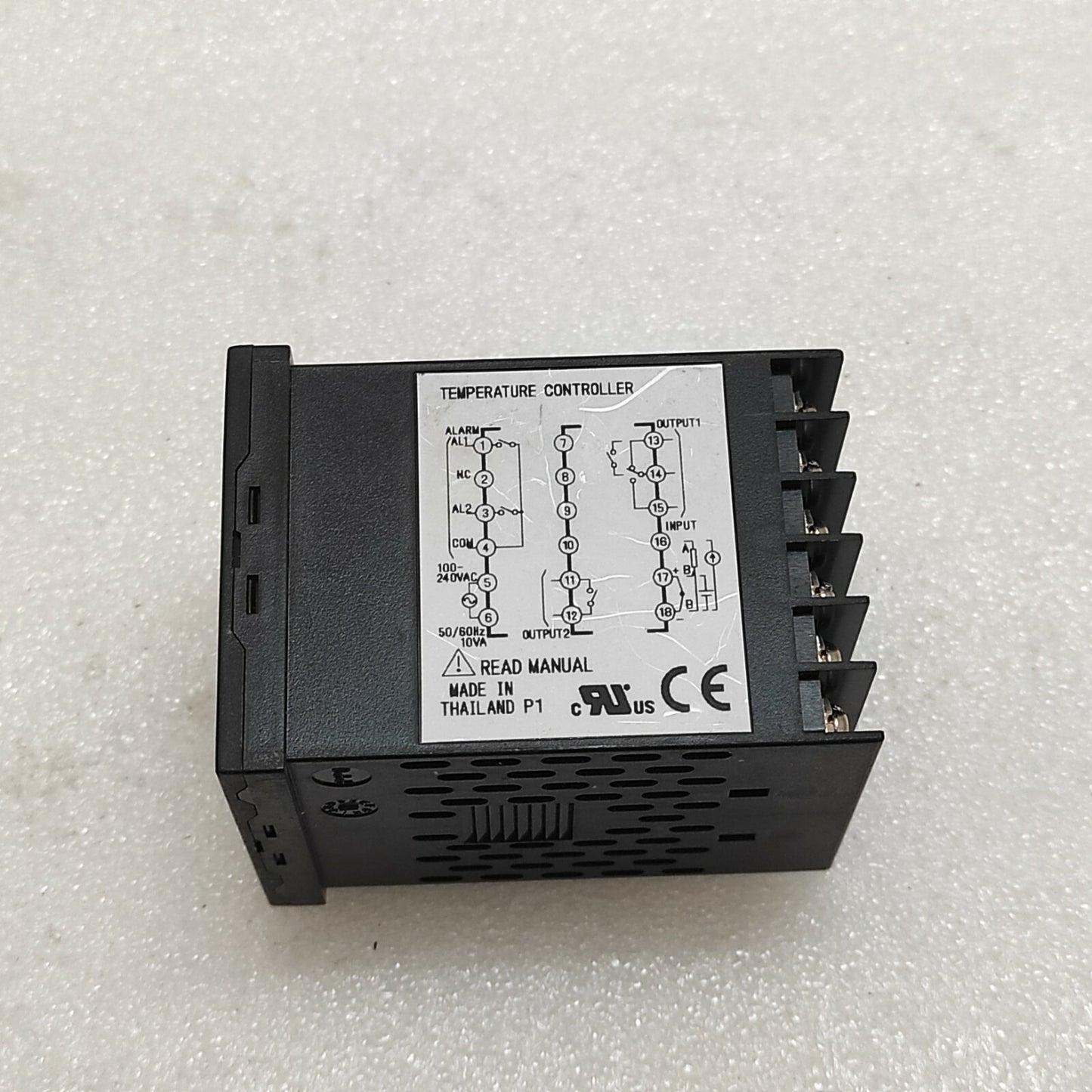 FUJI ELECTRIC PXF4 TEMPERATURE CONTROLLER PXF4ABY2-1V100-P 100-240V 48X48 MM
