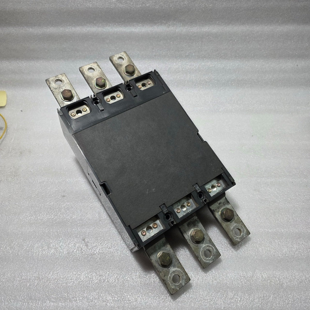 MITSUBISHI NF600-CS 3-POLE CIRCUIT BREAKER 600A