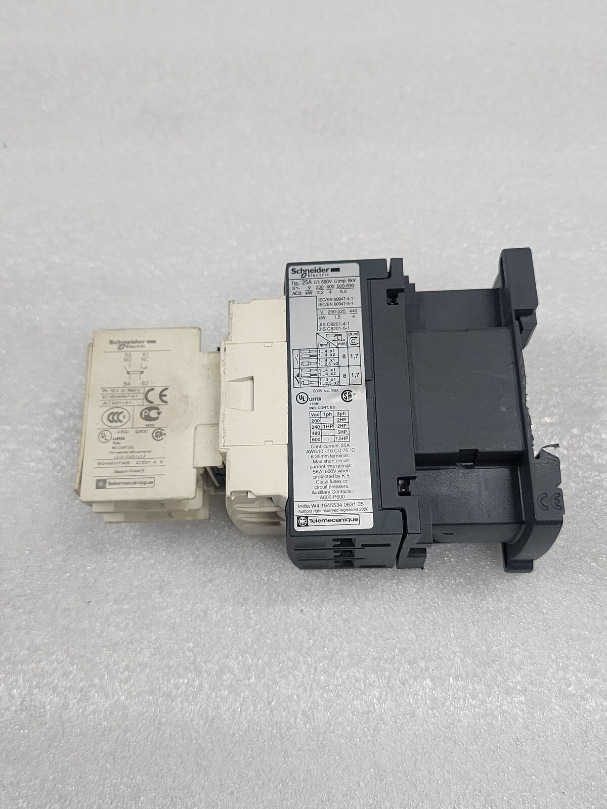 SCHNEIDER ELECTRIC LC1D09 CONTACTOR LADN11 AUX CONTACT BLOCK - ARE Marine