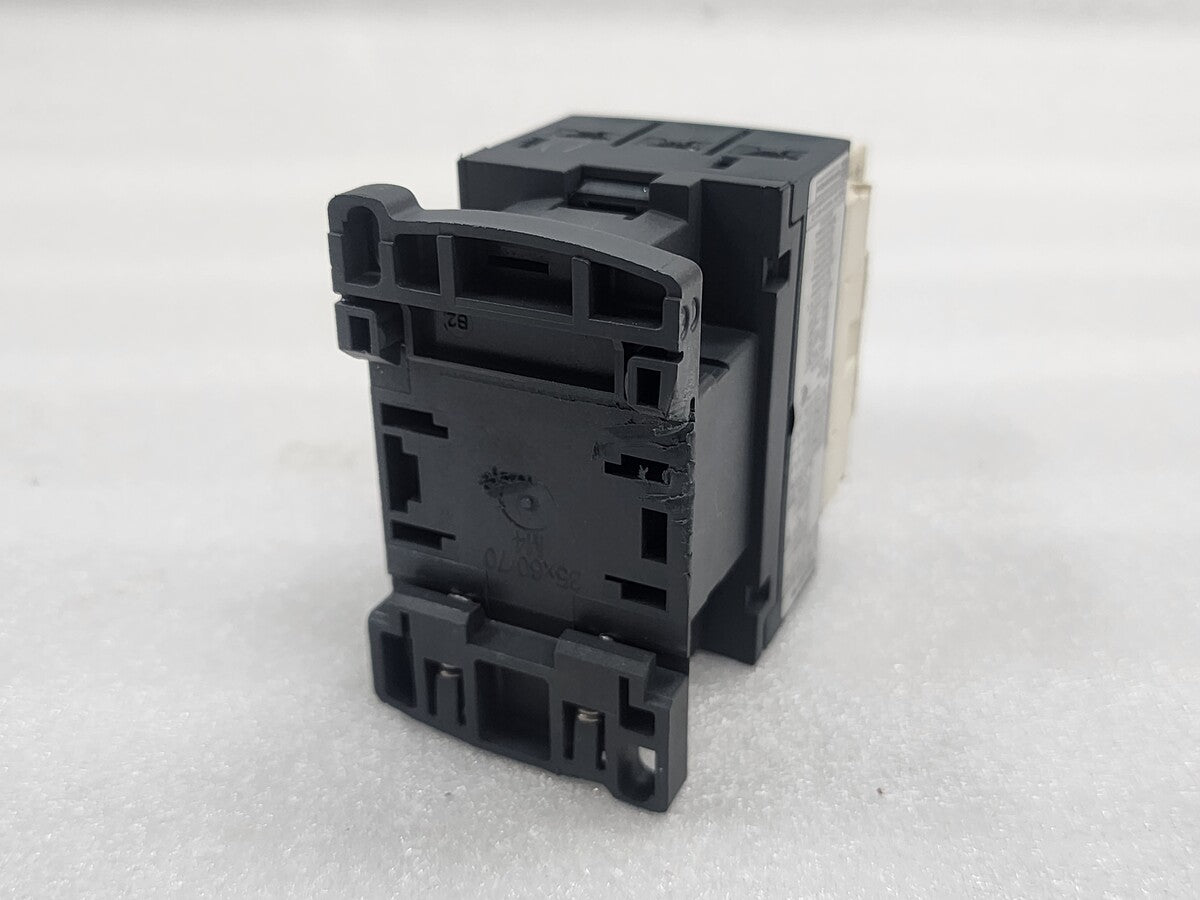 SCHNEIDER ELECTRIC LC1D09 CONTACTOR LADN11 AUX CONTACT BLOCK - ARE Marine