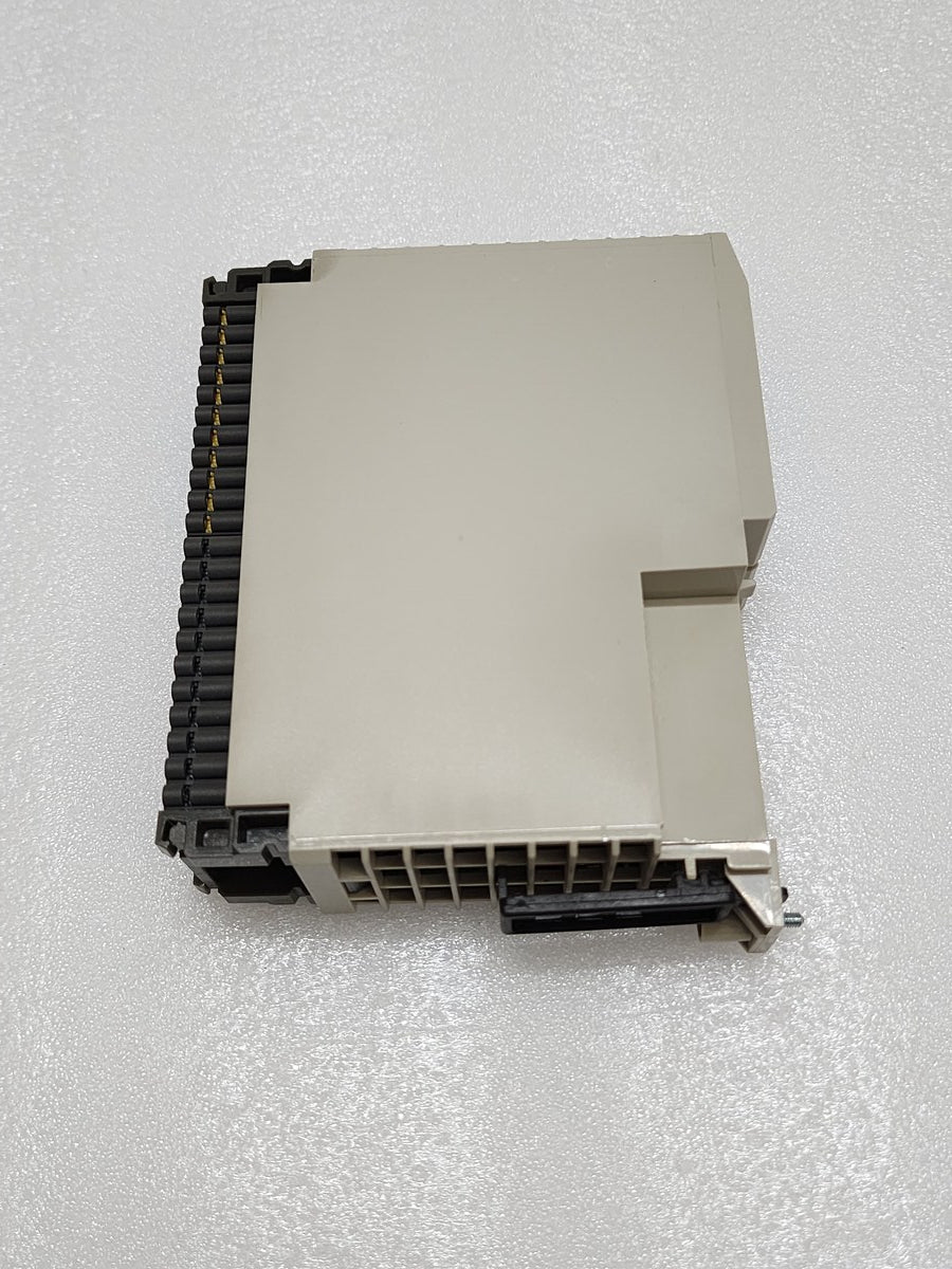 SCHNEIDER AUTOMATION DAP 212/AS-BDAP-212 DISCRETE COMBI, 8IN/4OUT 8X24VDC/4RELAY - ARE Marine