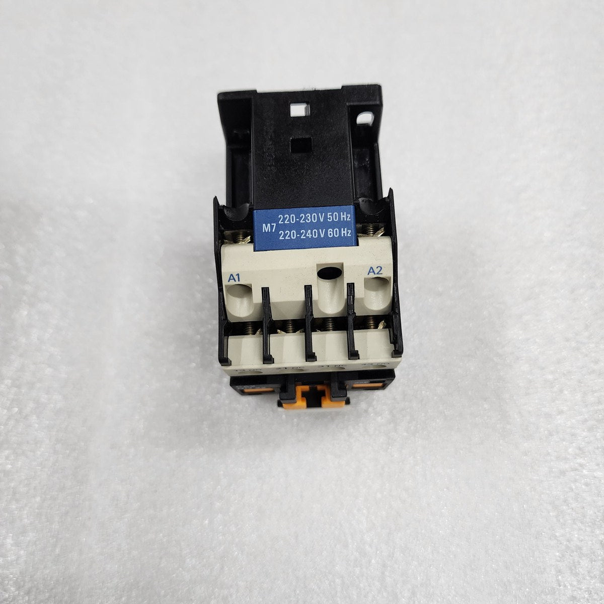TELEMECANIQUE CA2DN22M7 CONTROL RELAY 023054 COIL VOLTAGE 220-230V - ARE Marine