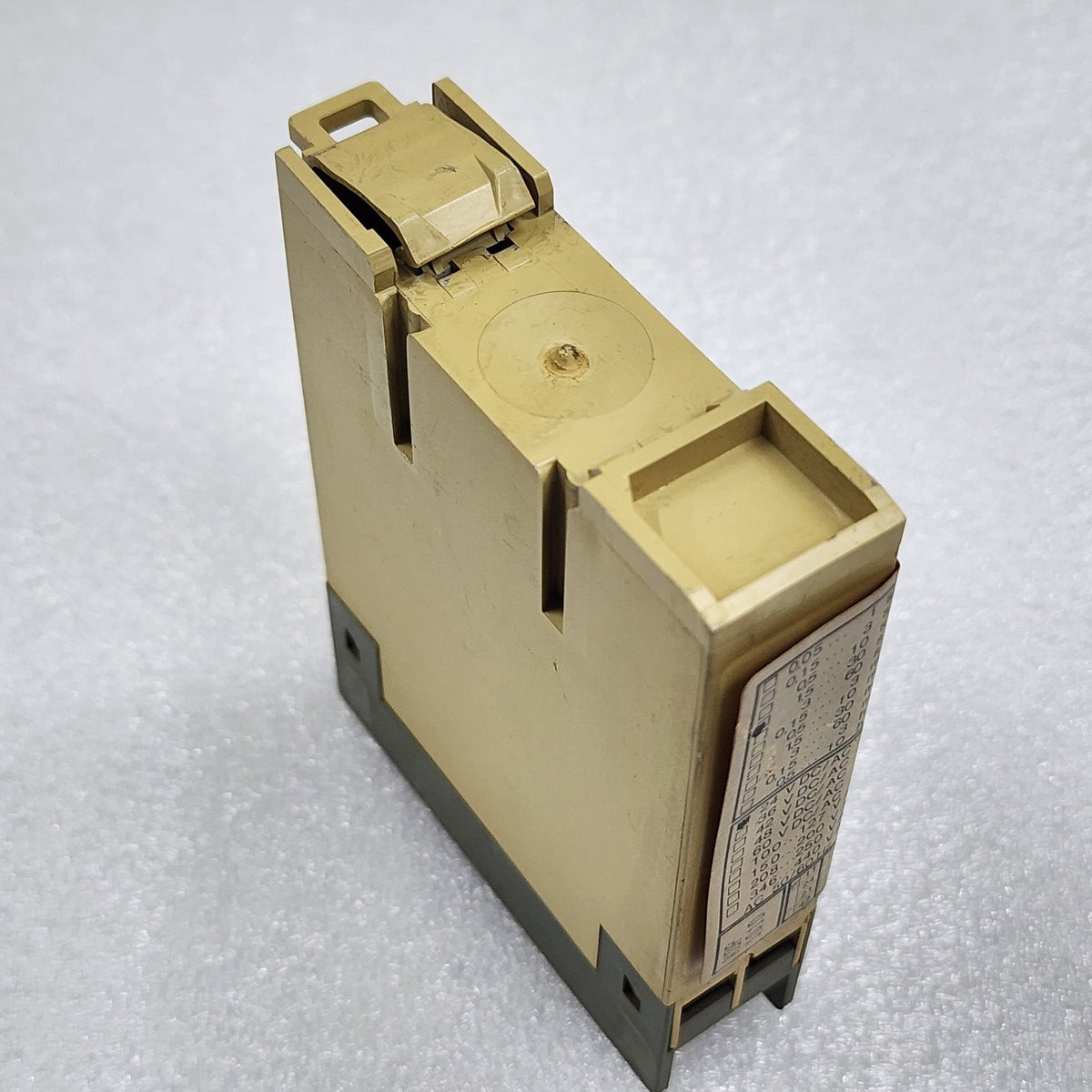 SAIA 911 MULTIFUNCTION TIME RELAY KOP-101D 24VAC/DC - ARE Marine