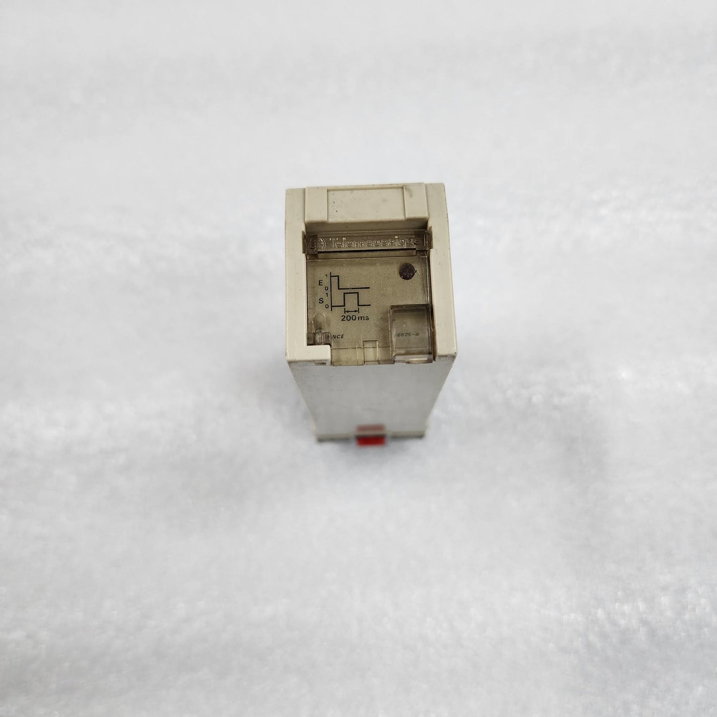 SCHNEIDER ELECTRIC RHB418B ON DELAY TIMING RELAY - ARE Marine