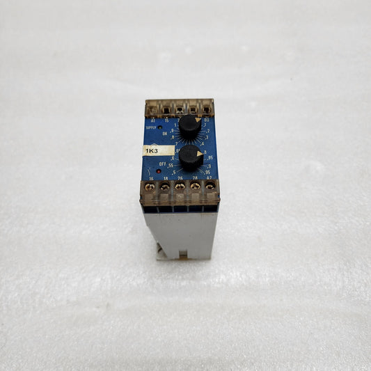 SCHLEICHER SXT12-A CURRENT MEASURING RELAY 18500792 220-240VAC