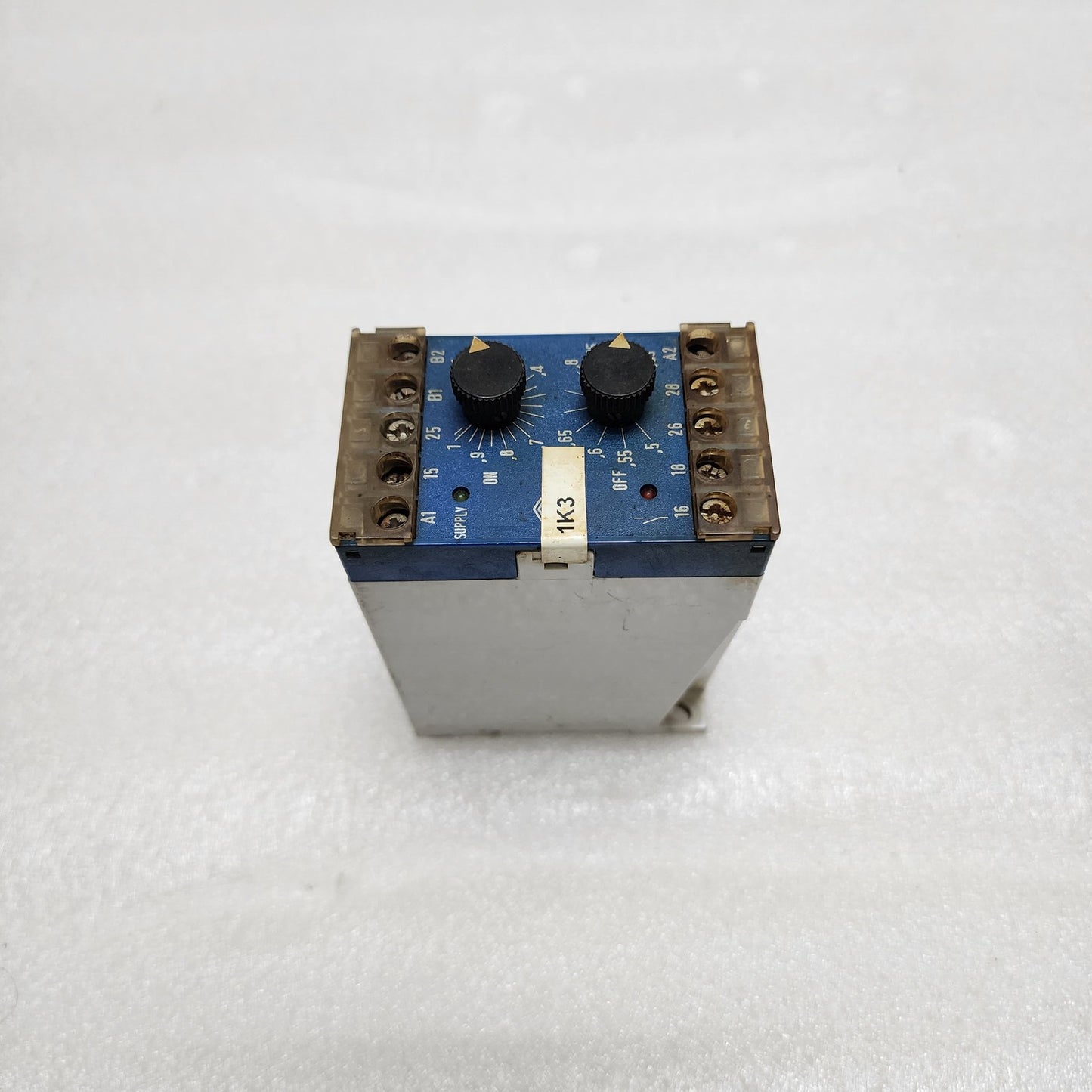 SCHLEICHER SXT12-A CURRENT MEASURING RELAY 18500792 220-240VAC