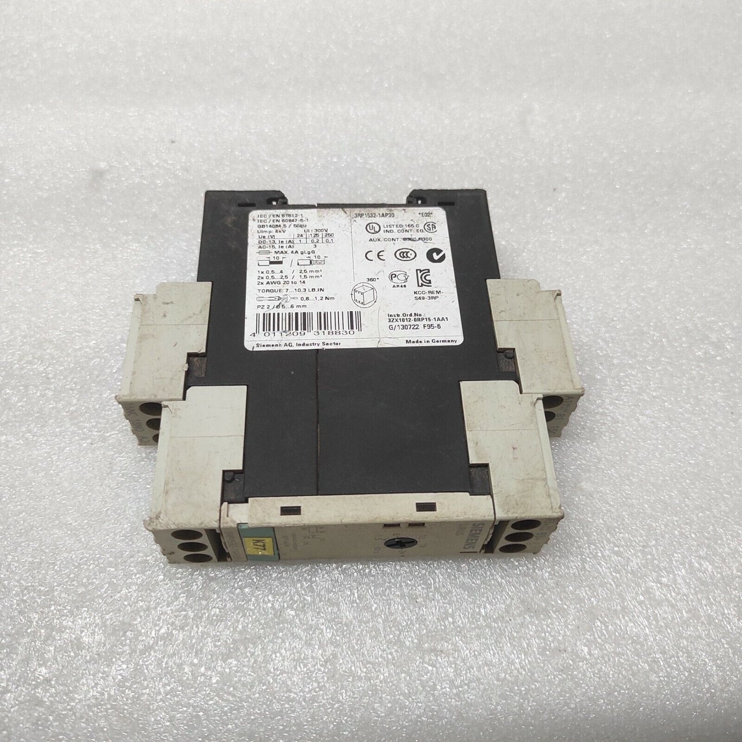 SIEMENS 3RP1532-1AP30 TIMER RELAY 24V