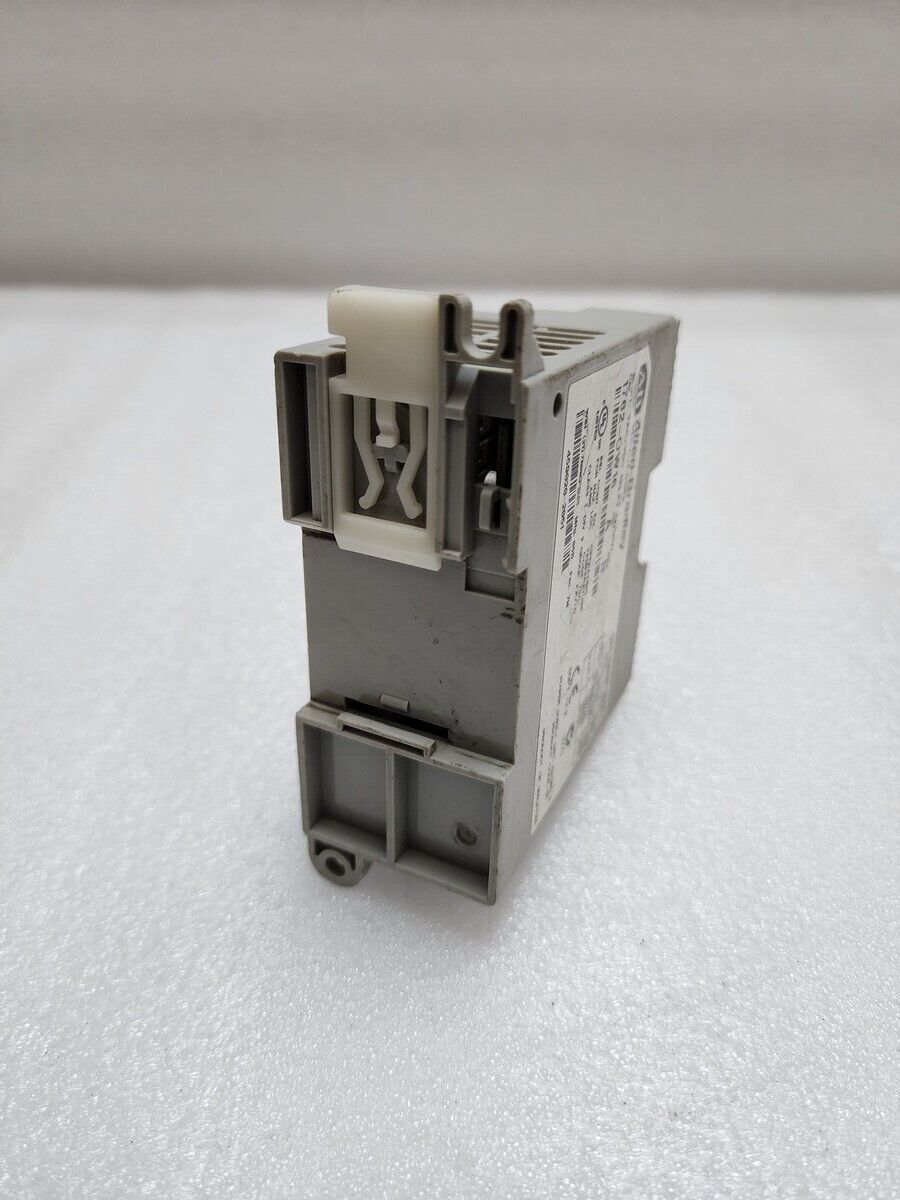 ALLEN BRADLEY CAT 1762-OW16 OUTPUT MODULE SER A REV B