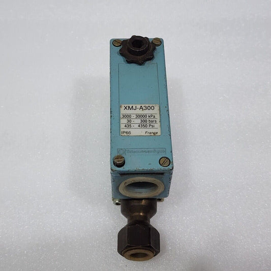 TELEMECANIQUE XMJ-A300 PRESSURE SWITCH 300 BAR