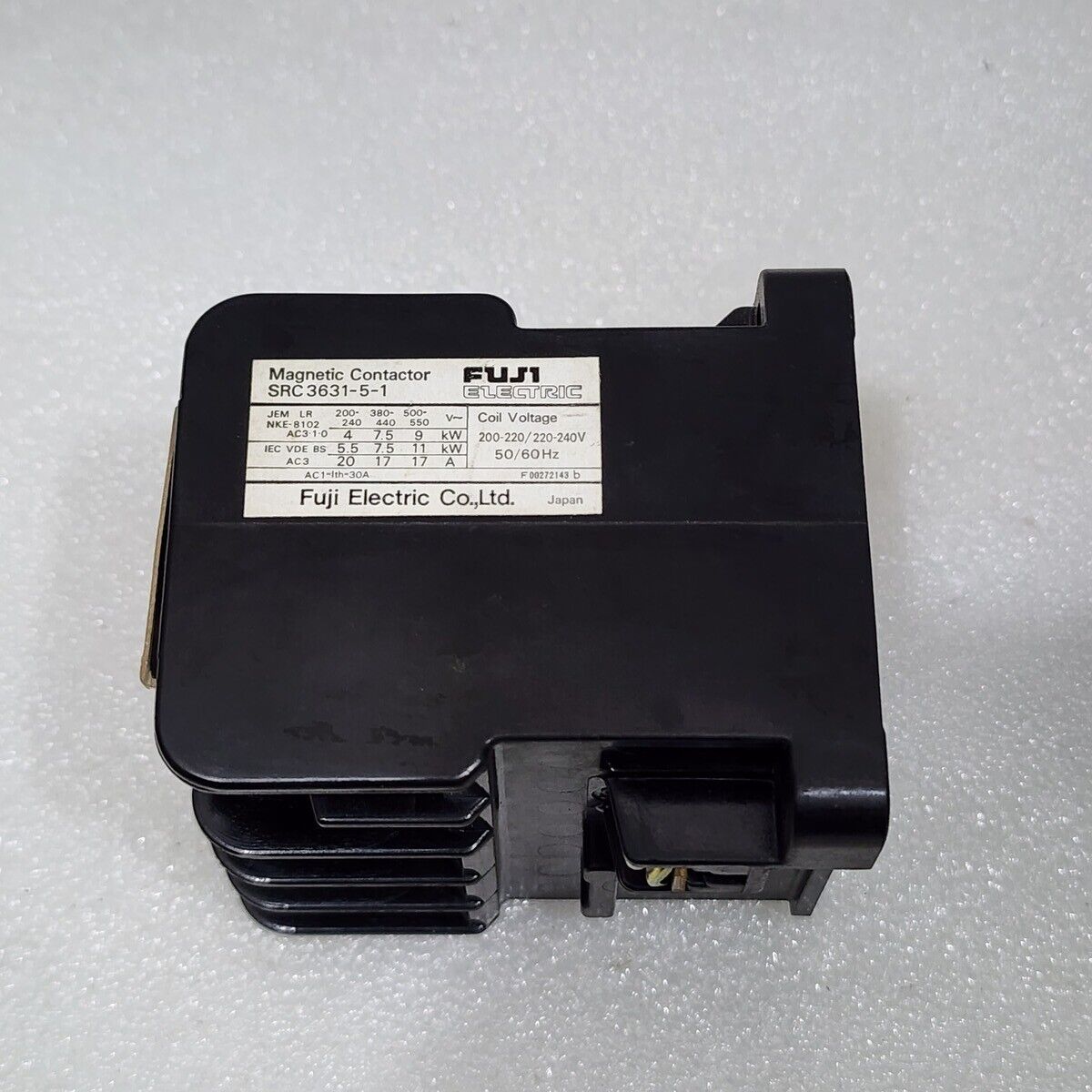 FUJI ELECTRIC SRC 3631-5-1 MAGNETIC CONTACTOR COIL VOLTAGE 200-240V