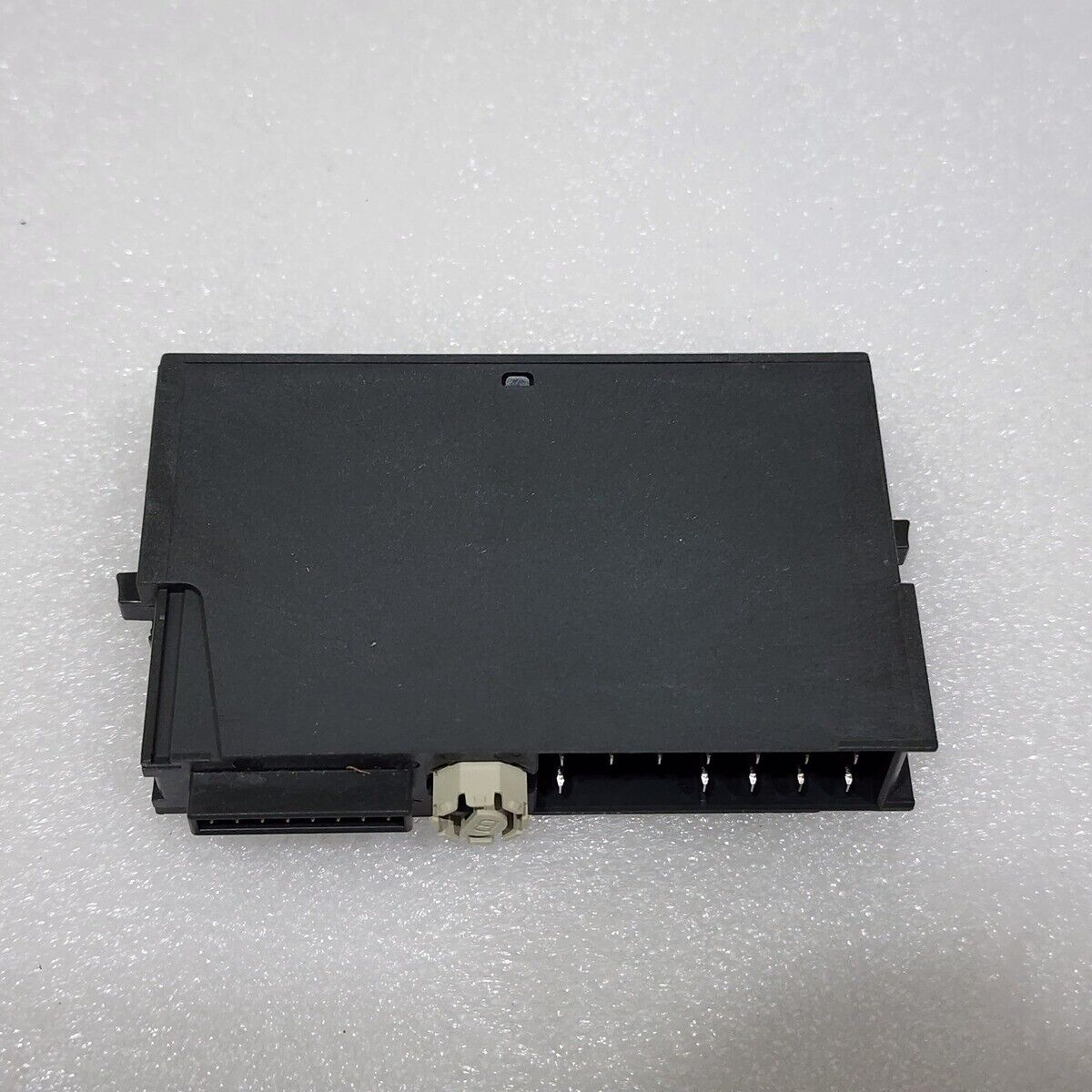 SIEMENS 6ES7 132-4BD00-0AA0 4-CH DIGITAL OUTPUT MODULE