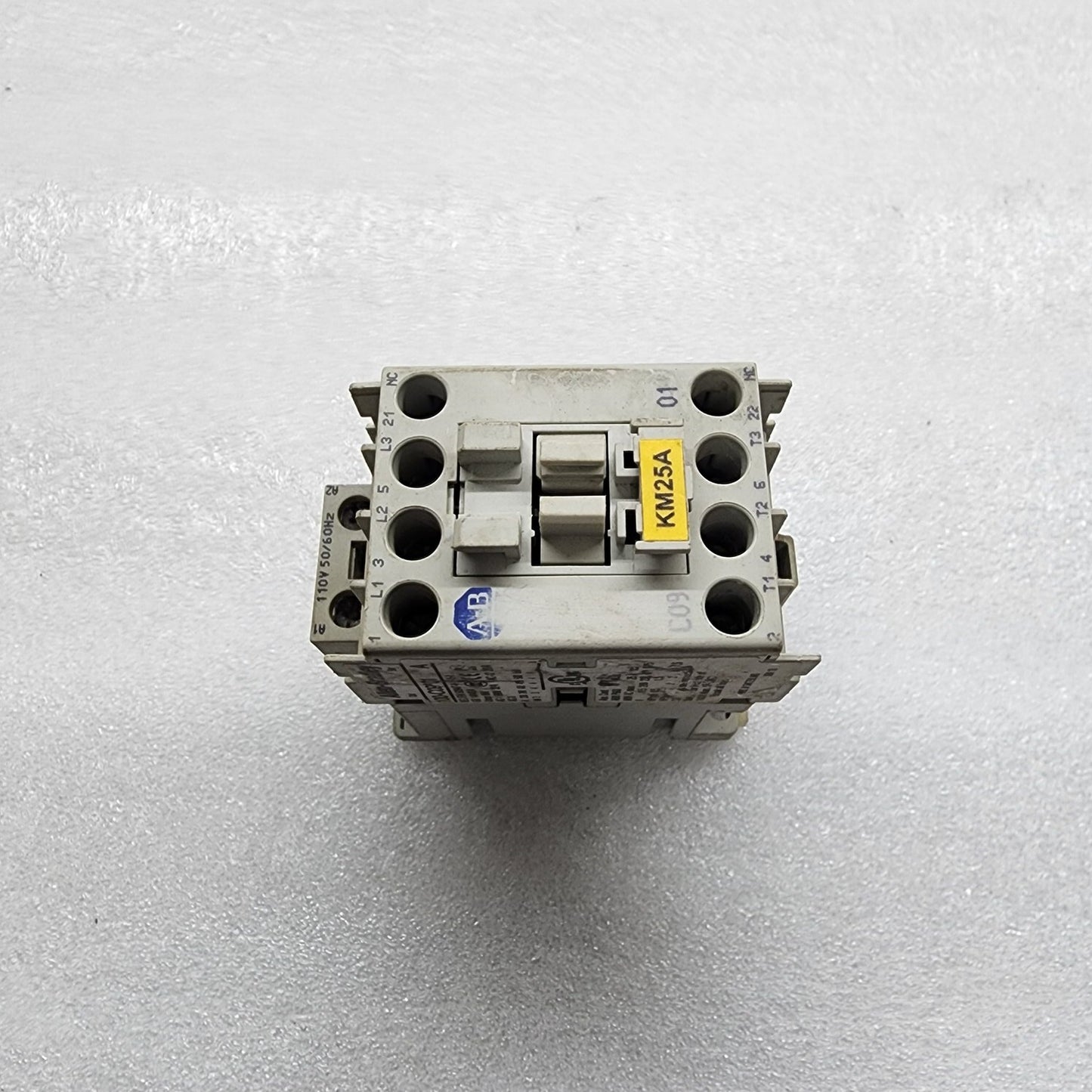 ALLEN BRADLEY CAT 100-C09-01 CONTACTOR COIL VOLTAGE 110V