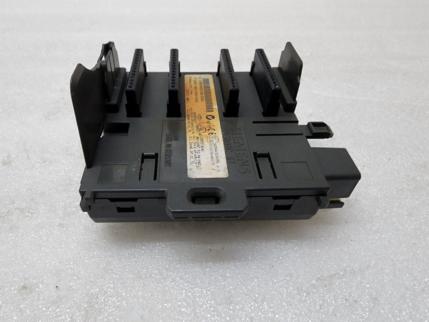 SIEMENS 6ES7 195-7HB00-0XA0 SIMATIC DP BUS MODULE