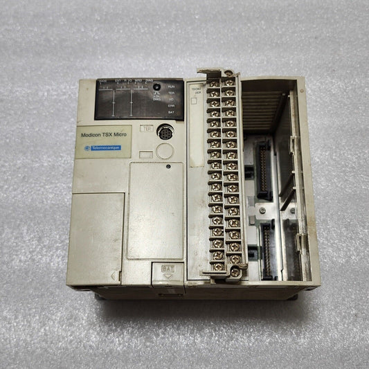 TSX 3705 AC PLC TSX3705001 I/O  TSXDMZ28DR