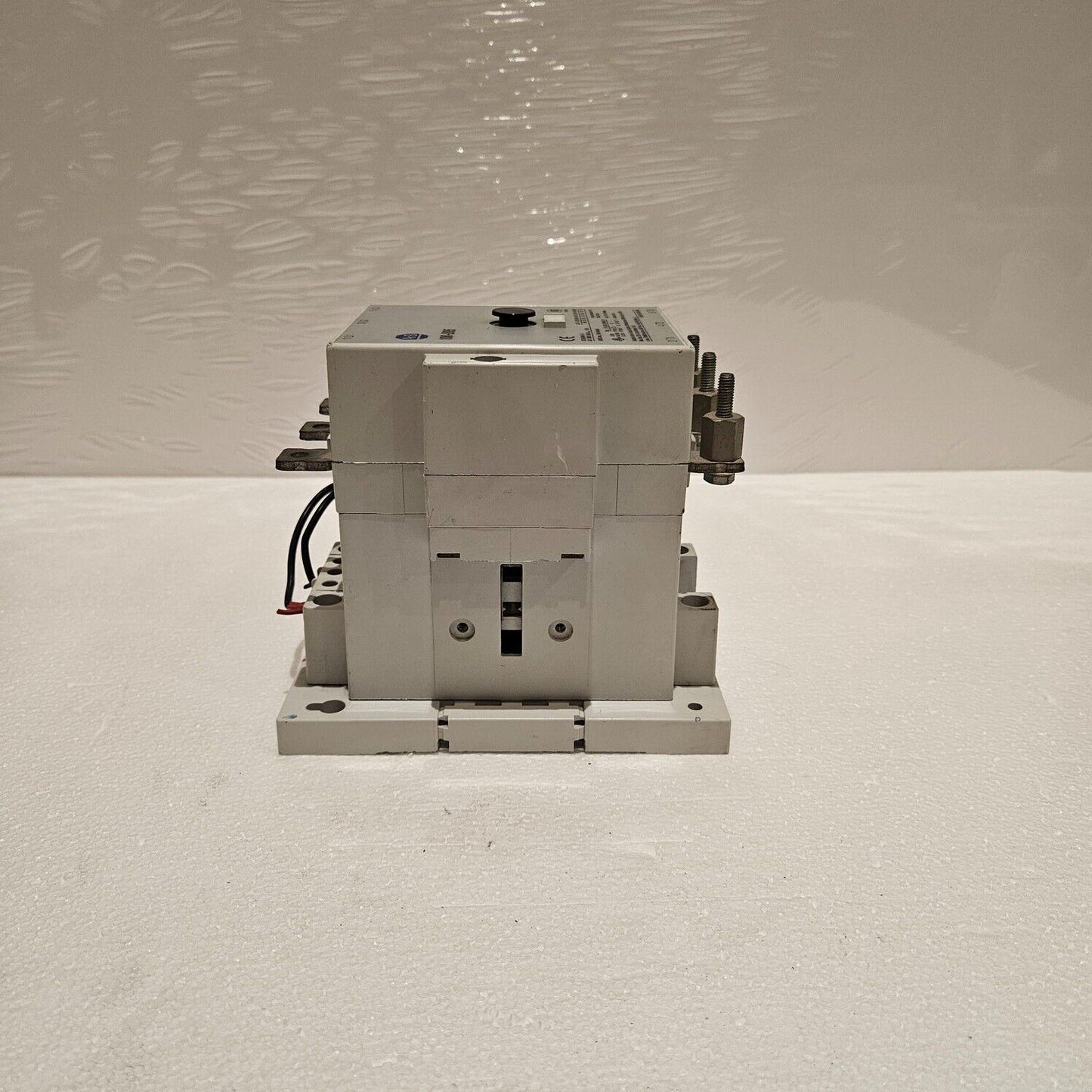 ALLEN BRADLEY CAT 100-D95 3-POLE MAGNETIC CONTACTOR 160A COIL VOLTAGE 24VDC