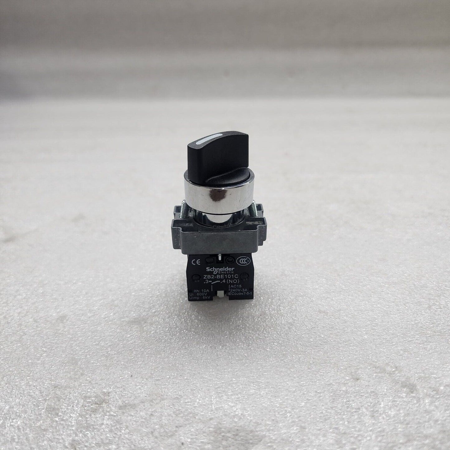 SCHNEIDER ELECTRIC ZB2-BE101C CONTACT BLOCK SELECTOR SWITCH XB2BD33