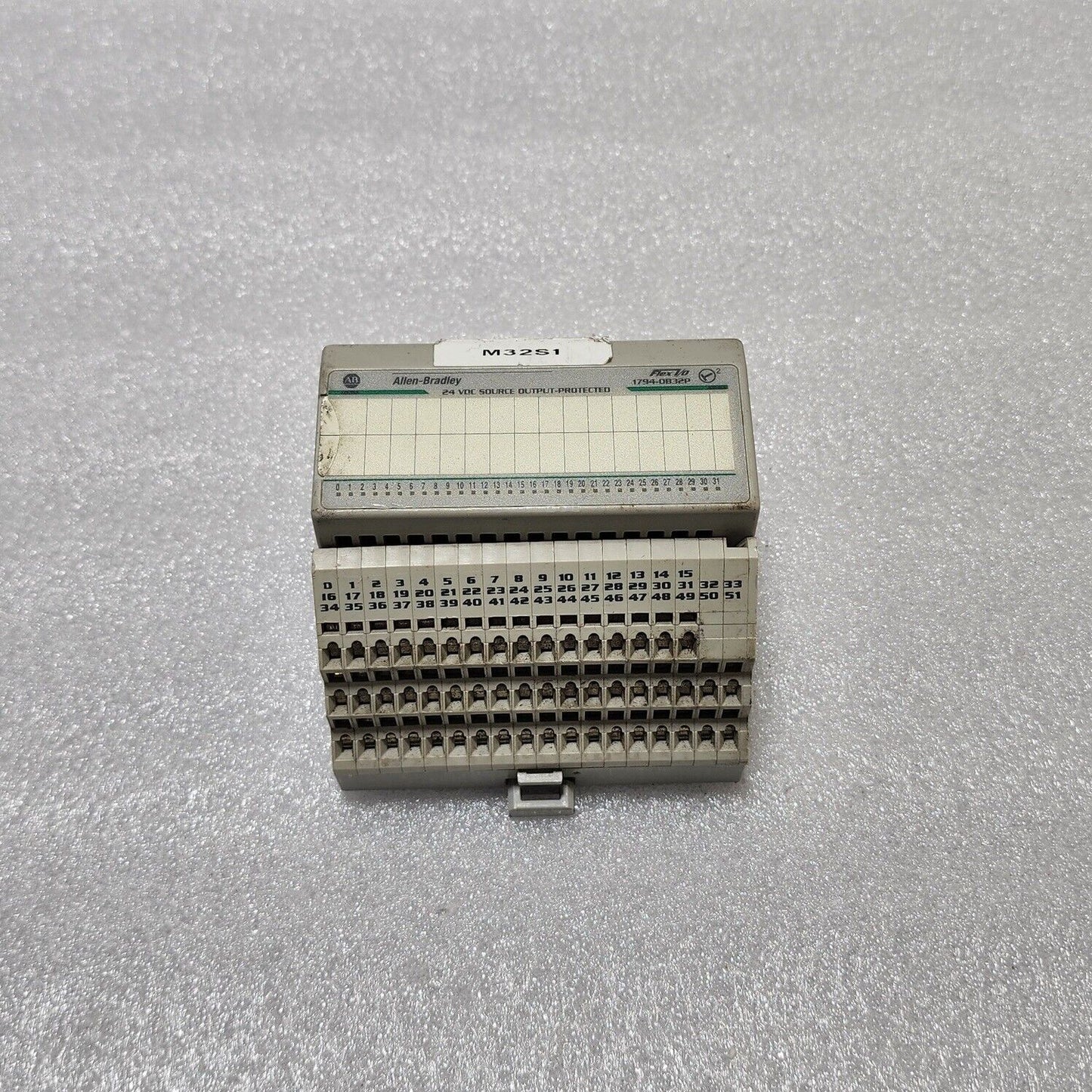 ALLEN BRADLEY CAT 1794-OB32P SER A 97284771 1794-TB32S