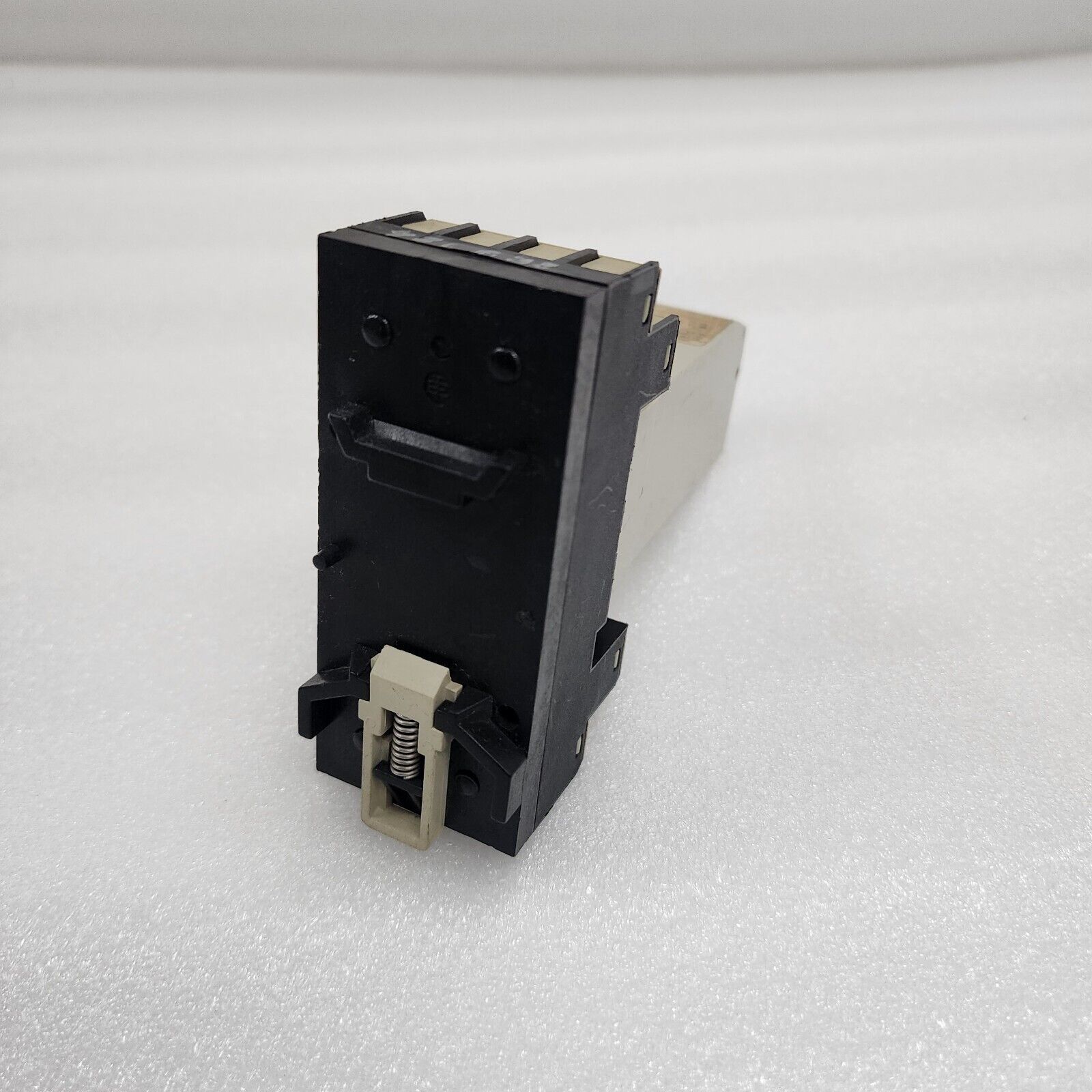 TELEMECANIQUE RHR418B OFF DELAY TIMING RELAY WITH SUPPRESSOR 24V AC/DC