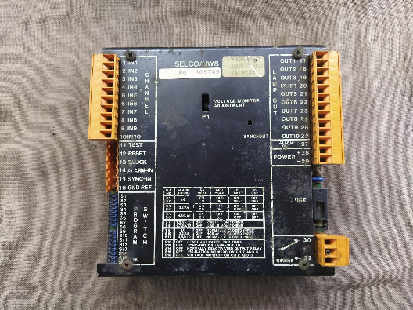 Selco M1000-24-06B Alarm Announciator 120995-5689 24VDC